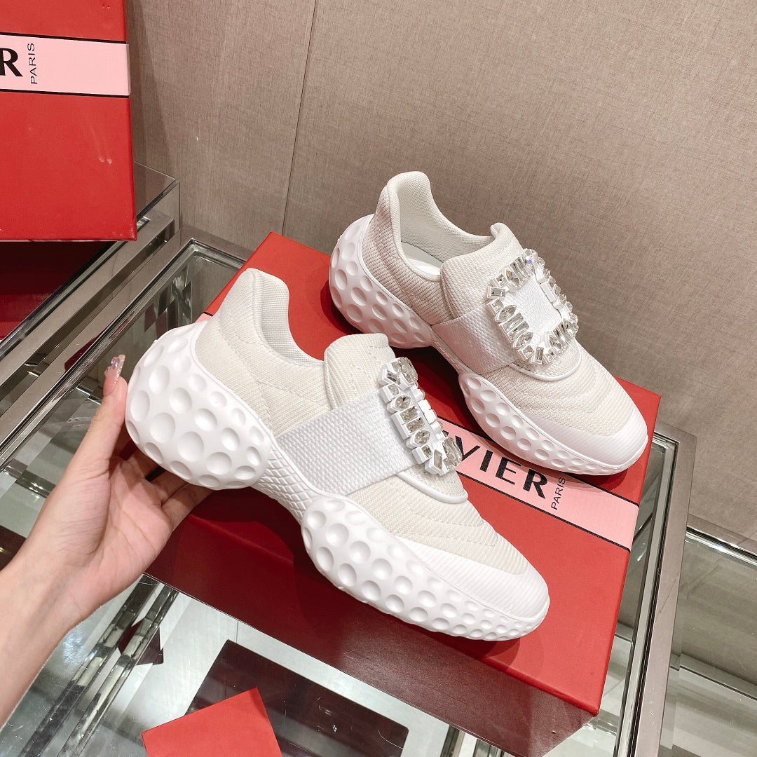 Roger Vivier Run Light - Новейшие кроссовки с хрустальной пряжкой