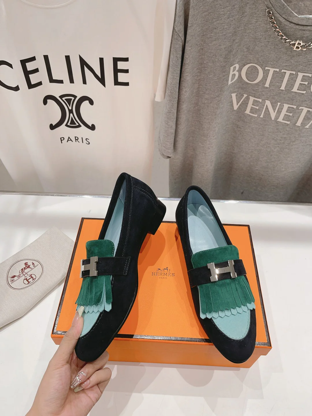 Новые лоферы Hermes Kelly 2023 года - зеленые