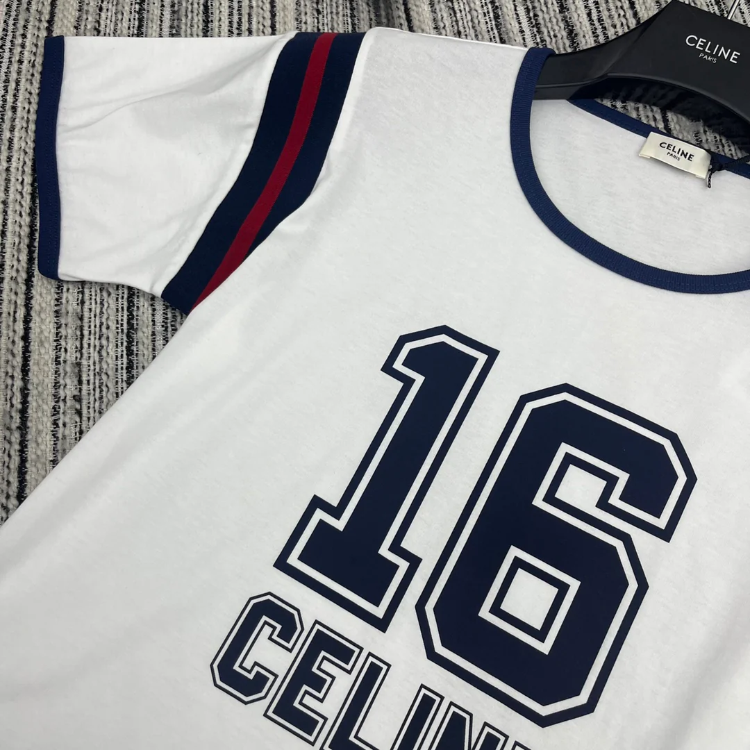 Celine - 2403 - 2024 Новая футболка с коротким рукавом и буквенным принтом, ранняя весна. Цветовые блоки.