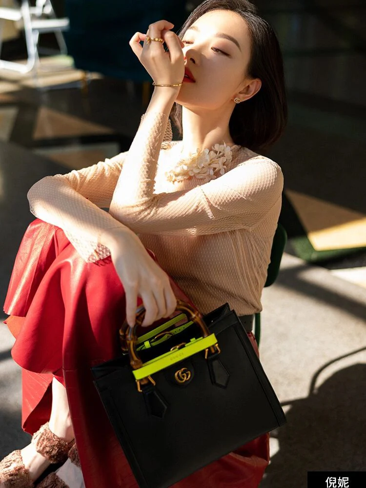 Сумка Gucci Retro Bamboo – изображения для вдохновения в стиле онлайн.