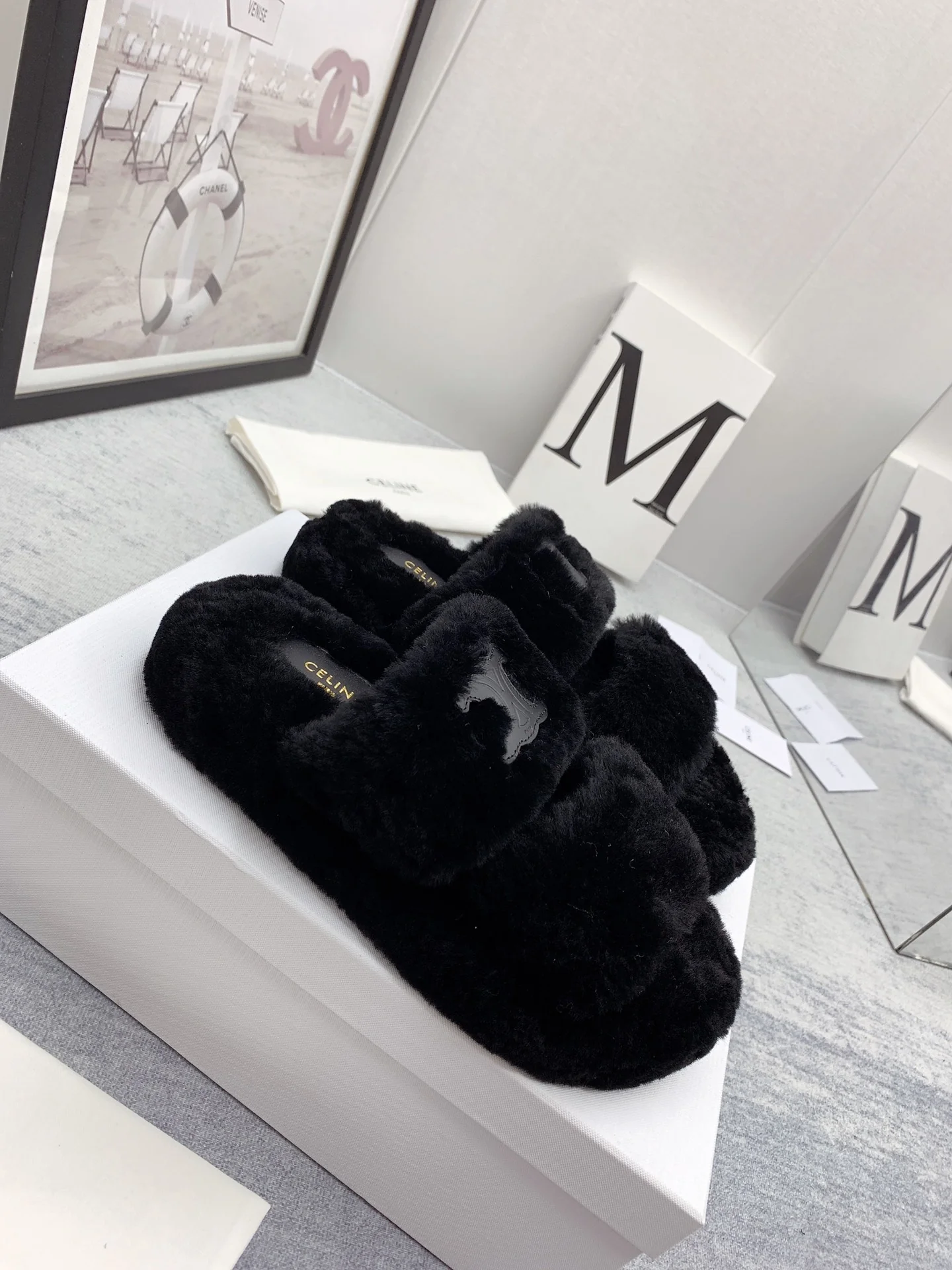 Новые меховые тапочки Celine 2022 года - размеры 35-40-41 (изготовлены на заказ)