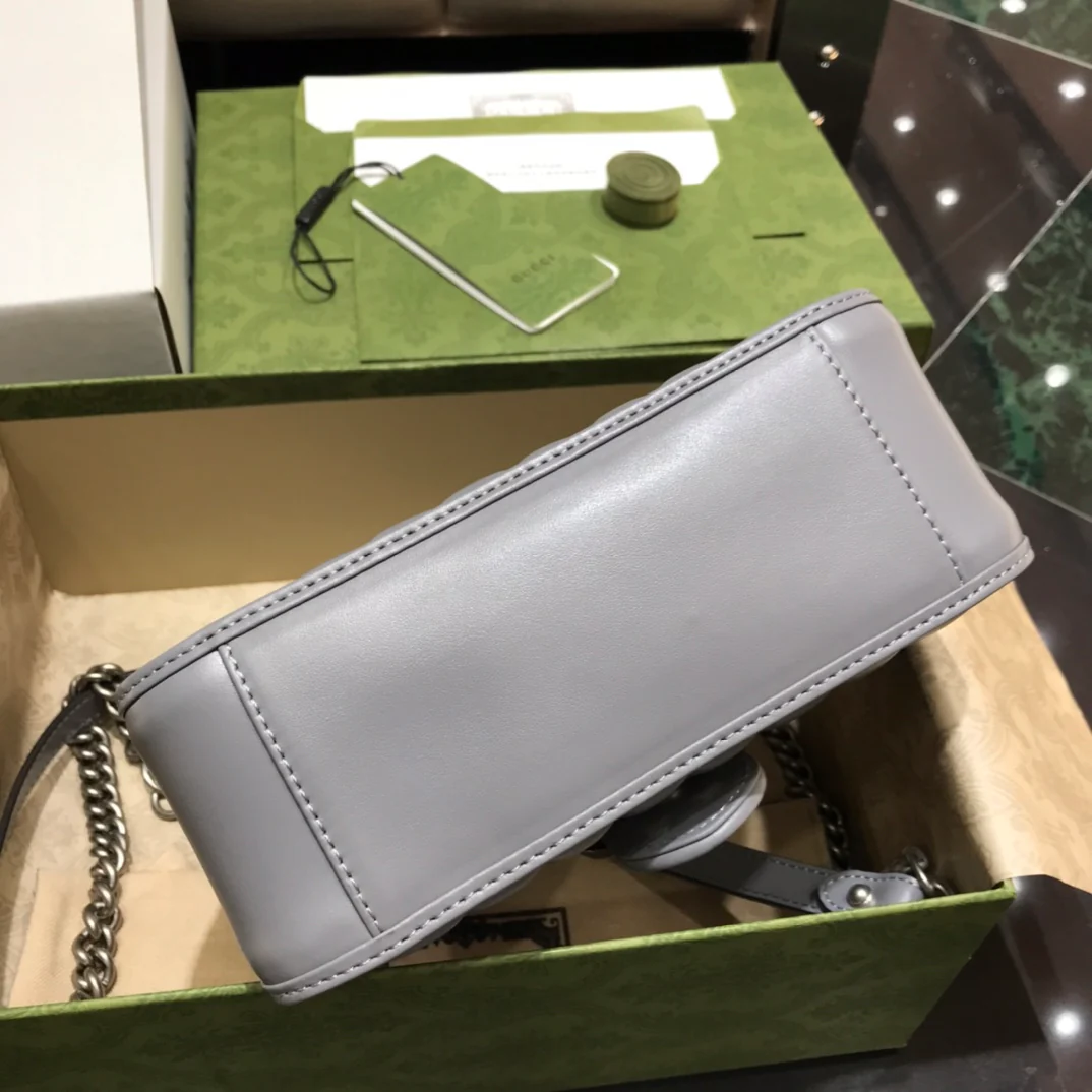 Сумка Gucci Marmont из геометрической коллекции