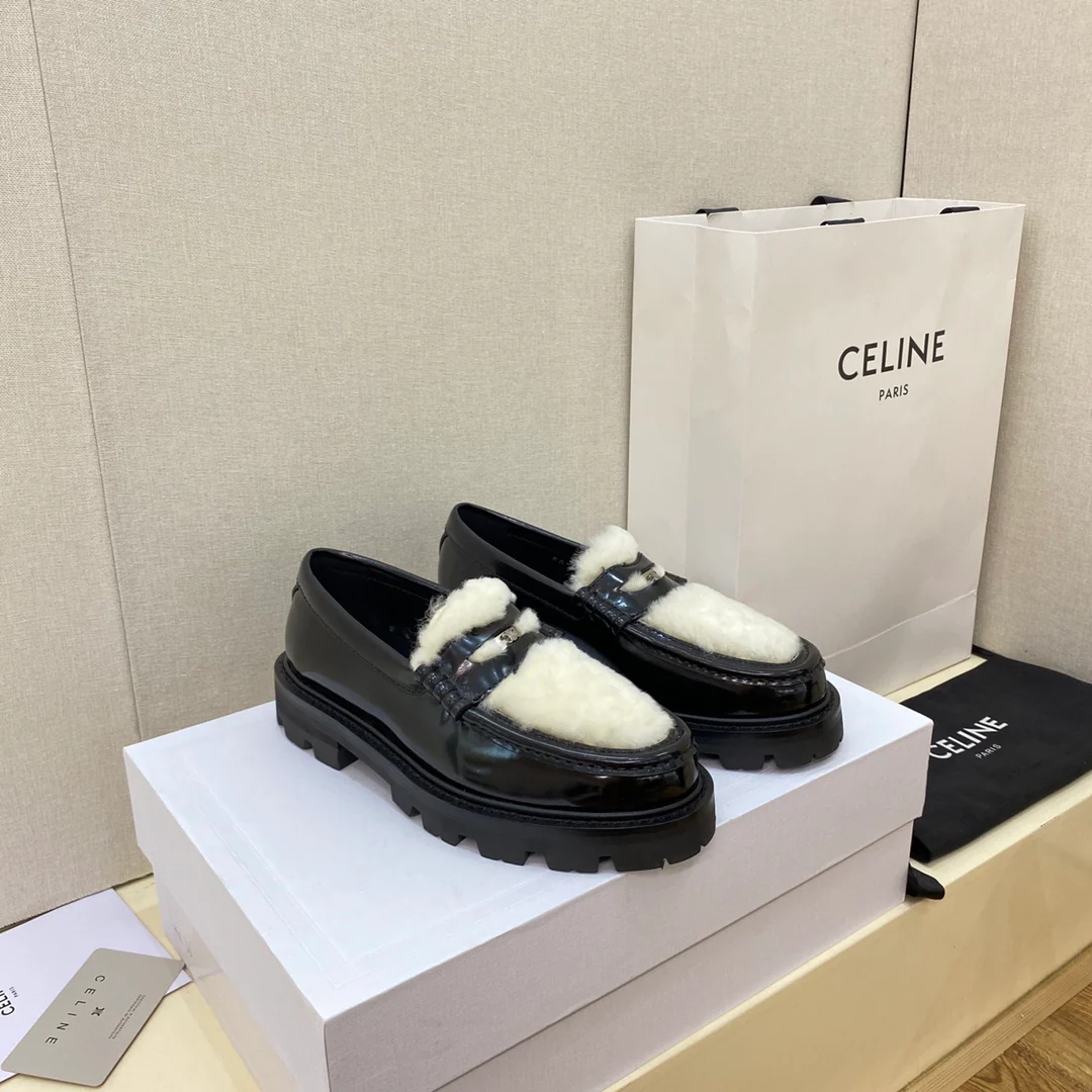 Celine - Меховые туфли в стиле афро
