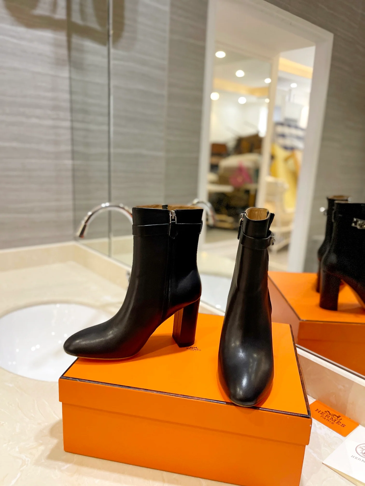 Классические сапоги Hermes Kelly Buckle до середины икры - черные