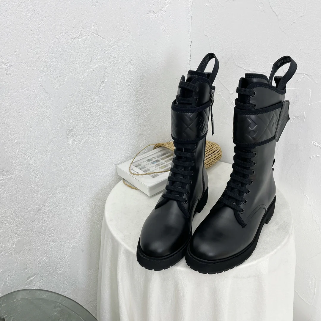 Fendi - Ботинки на шнуровке - Модель с анатомической формой 