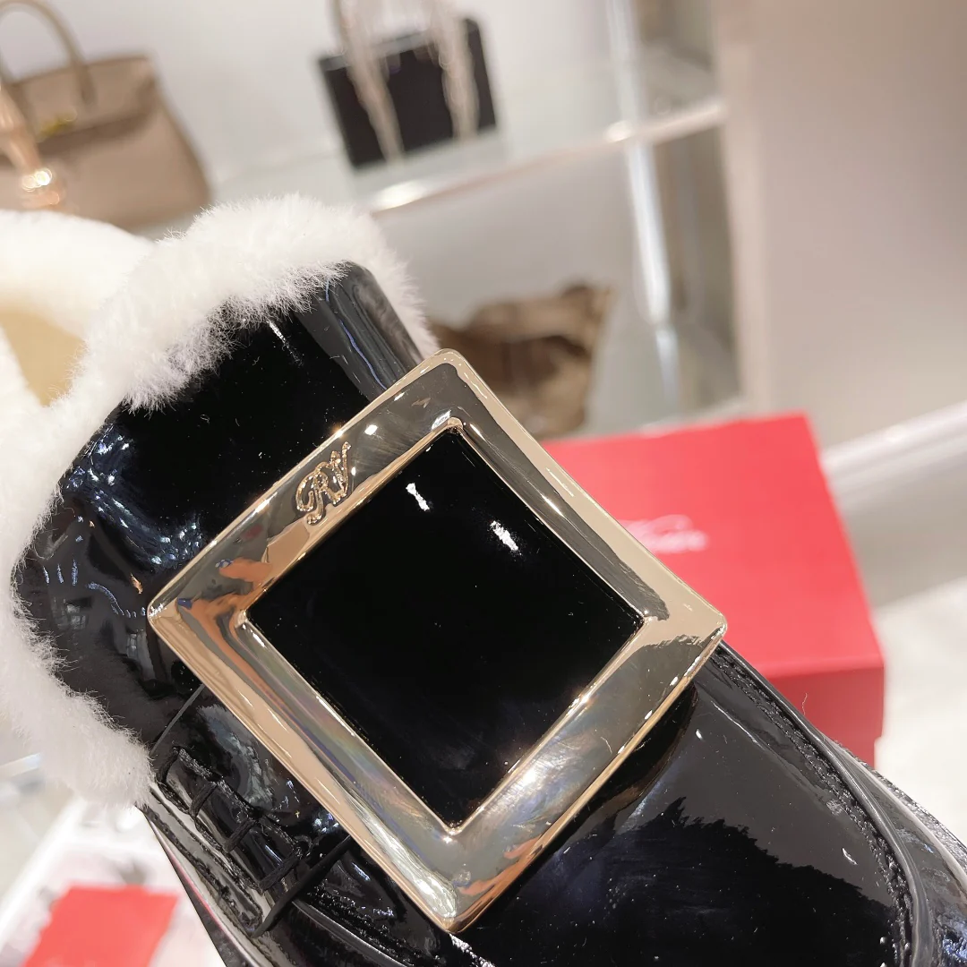 Обувь RV Shoes - Новинка сезона осень/зима 2021 - Асимметричные шерстяные ботильоны - Черные