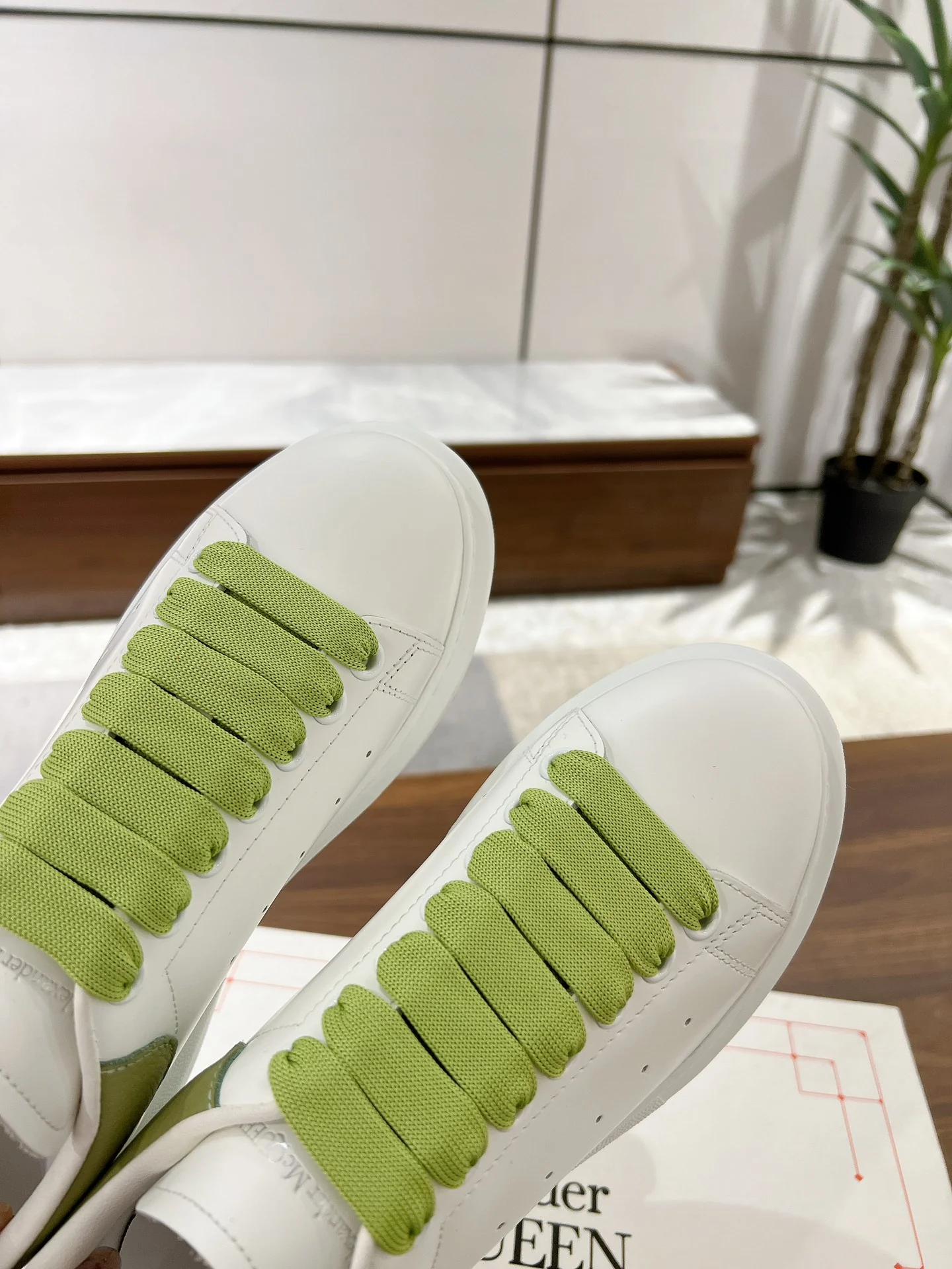 Скейтбордные кроссовки McQueen 2024 — зеленые