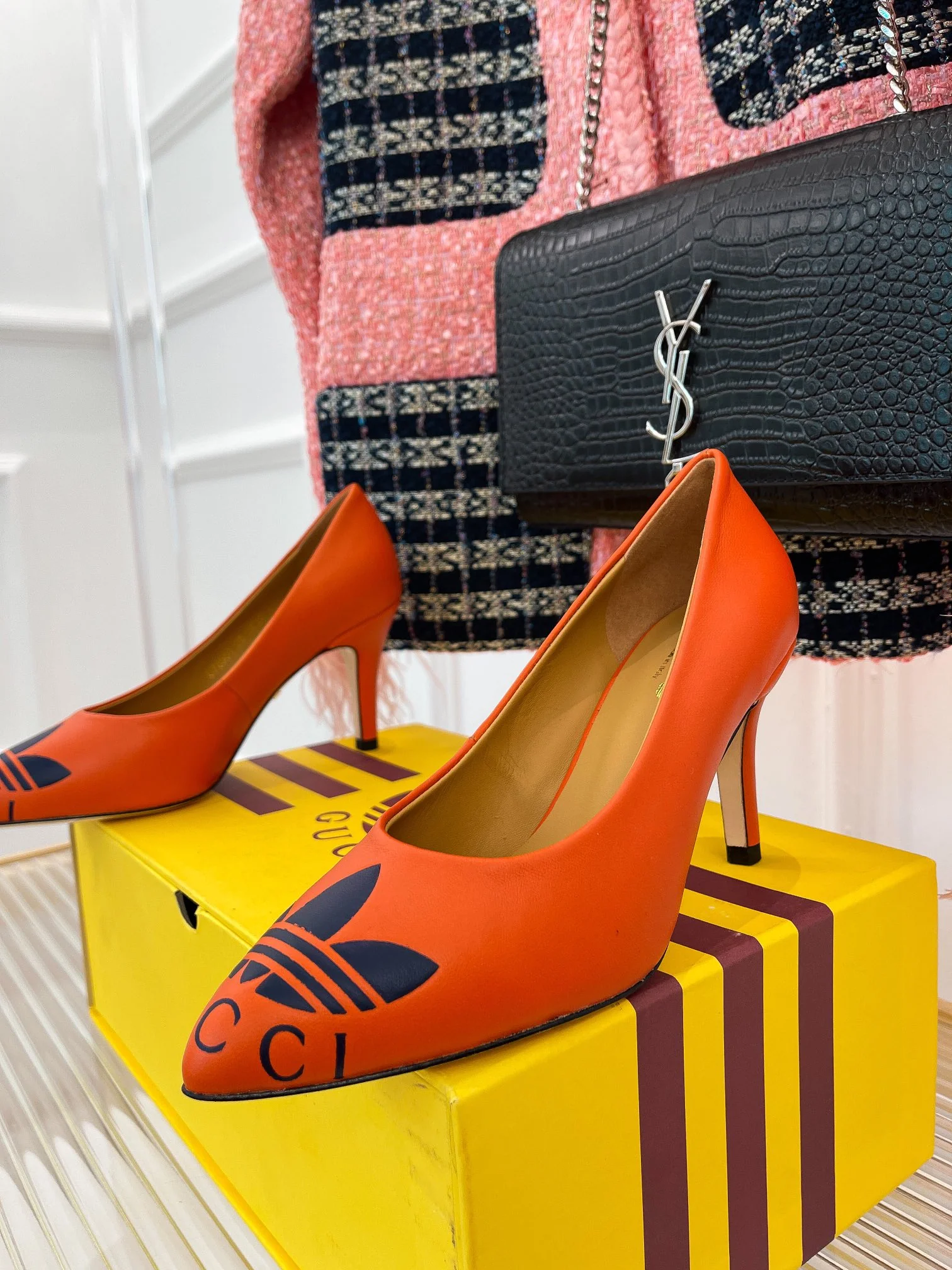 Новые поступления коллекции Gucci начала осени 2022 года - Туфли на высоком каблуке - Коллаборация