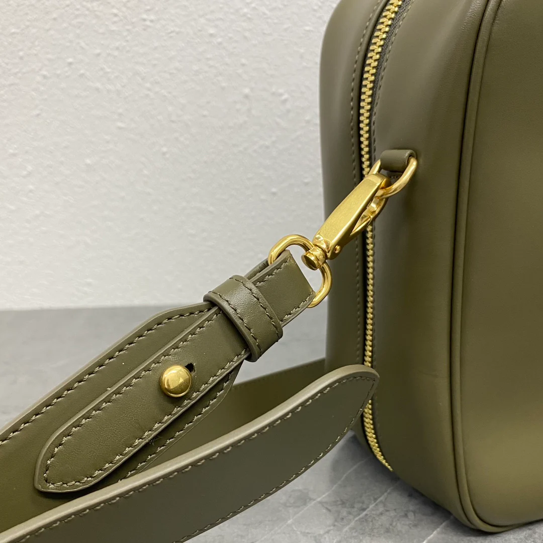 Сумки/портфели Miu Miu-beau/зеленые