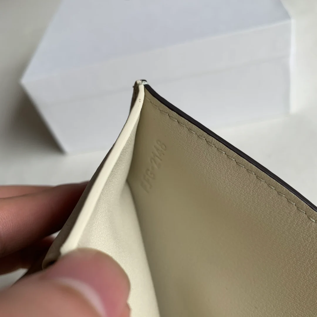 Celine - Короткий кошелек - Бежевый с светло-зелеными элементами