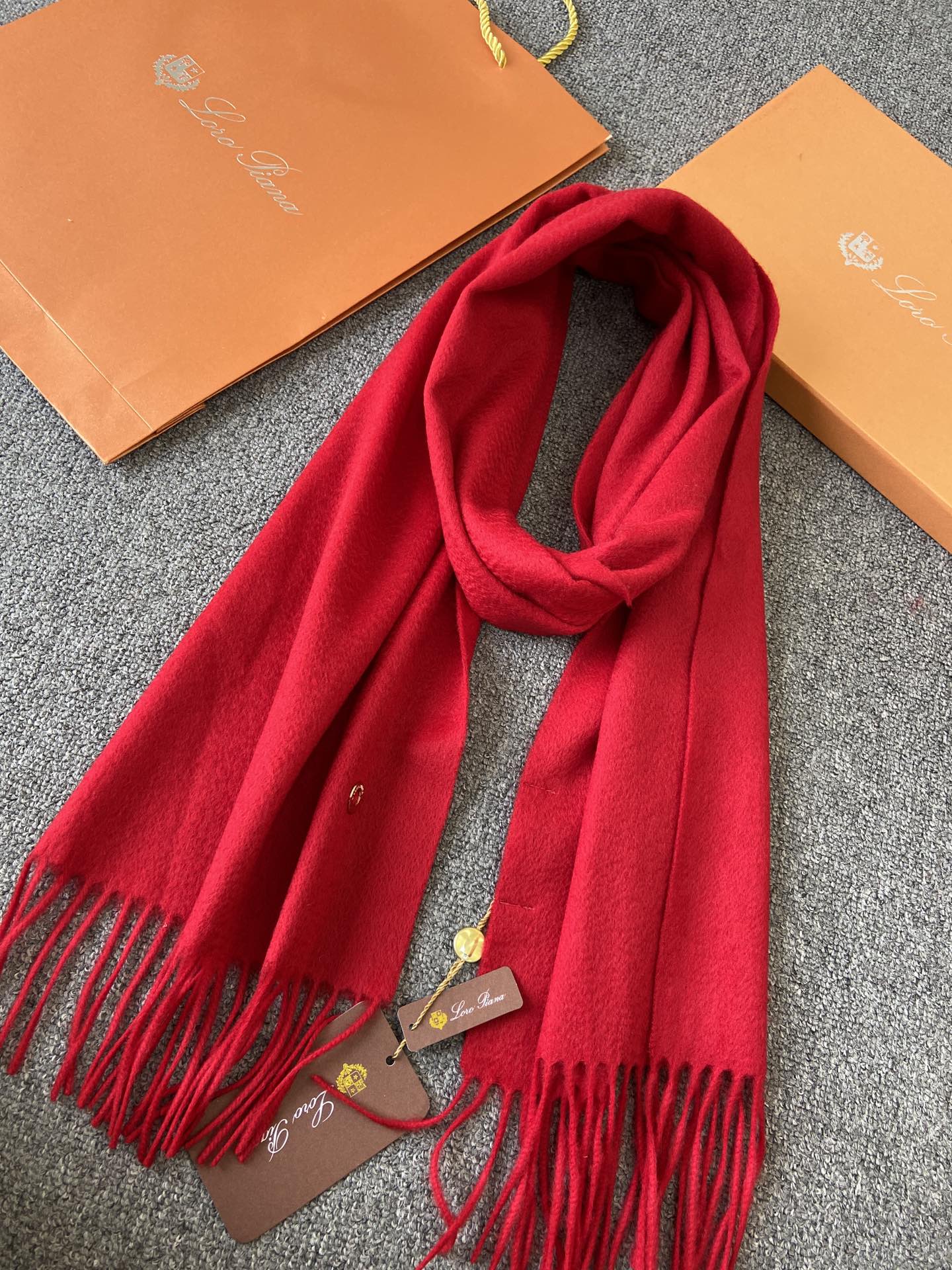 Loro Piana - Бестселлер - Кашемировый шарф с волнообразным узором - 100 г - Кашемир - 30 см - 180 см - 2 см