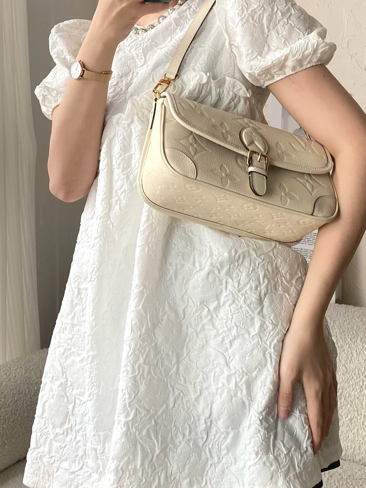 m46388-LV-diane Сумка-багет (наплечная/кроссбоди) - белая