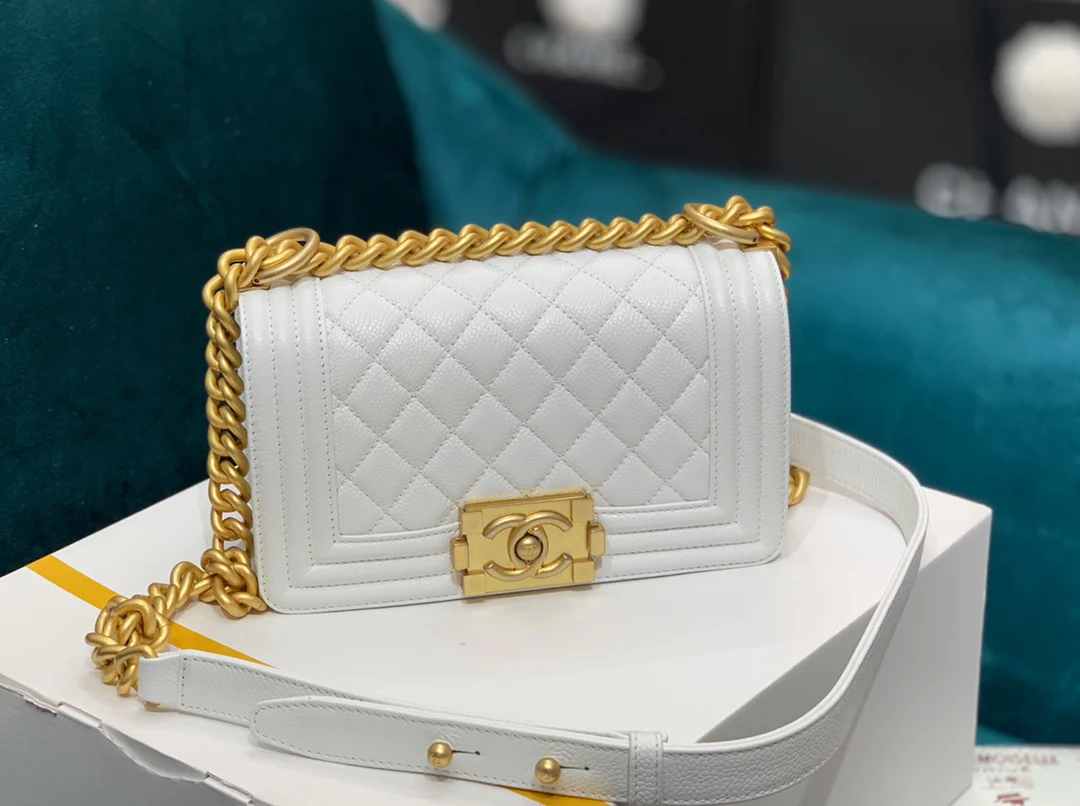 Chanel-boy-20cm-44
