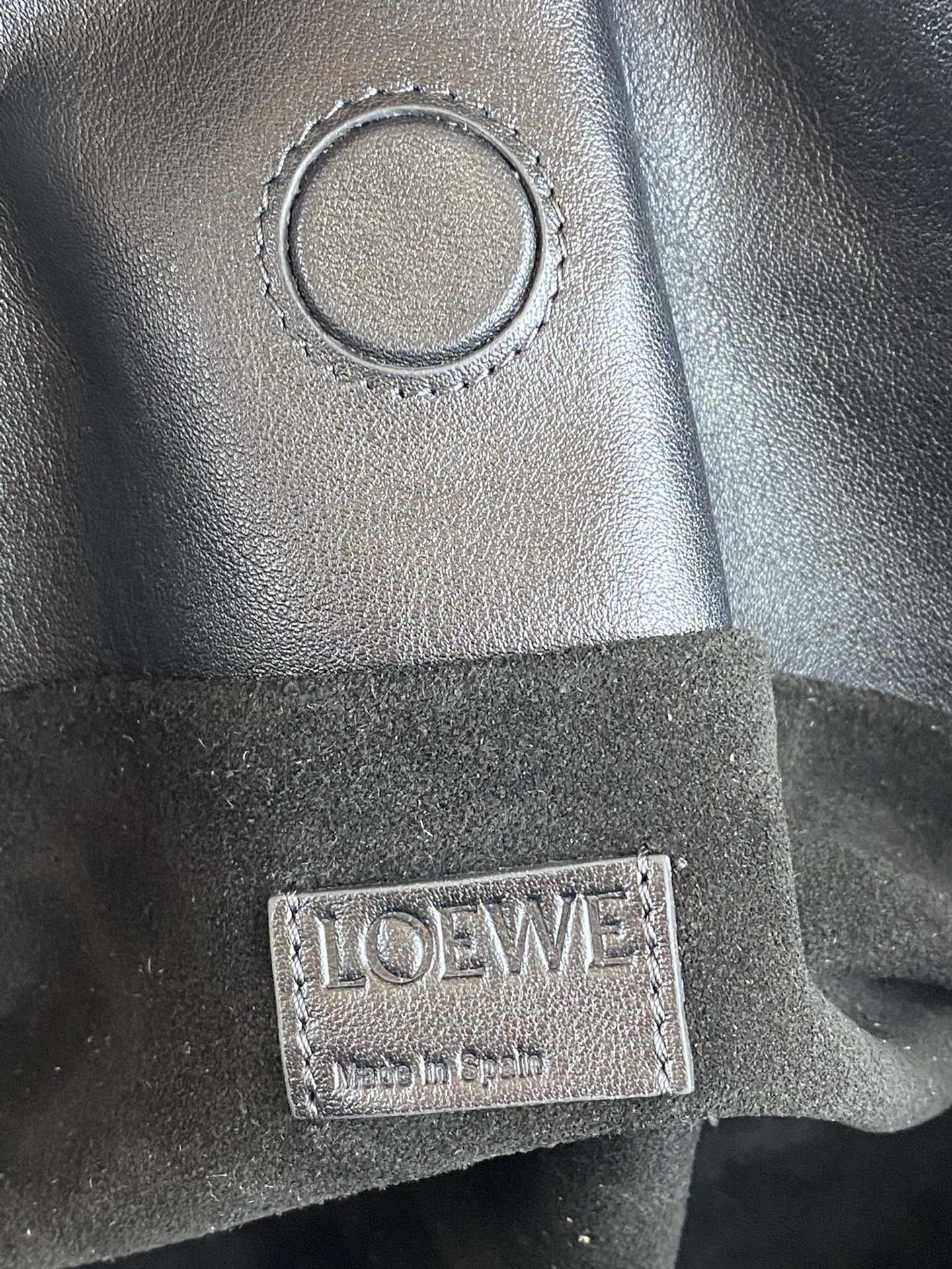 Loewe 2020, обновленная версия - Flamenco - Телячья кожа - Черный