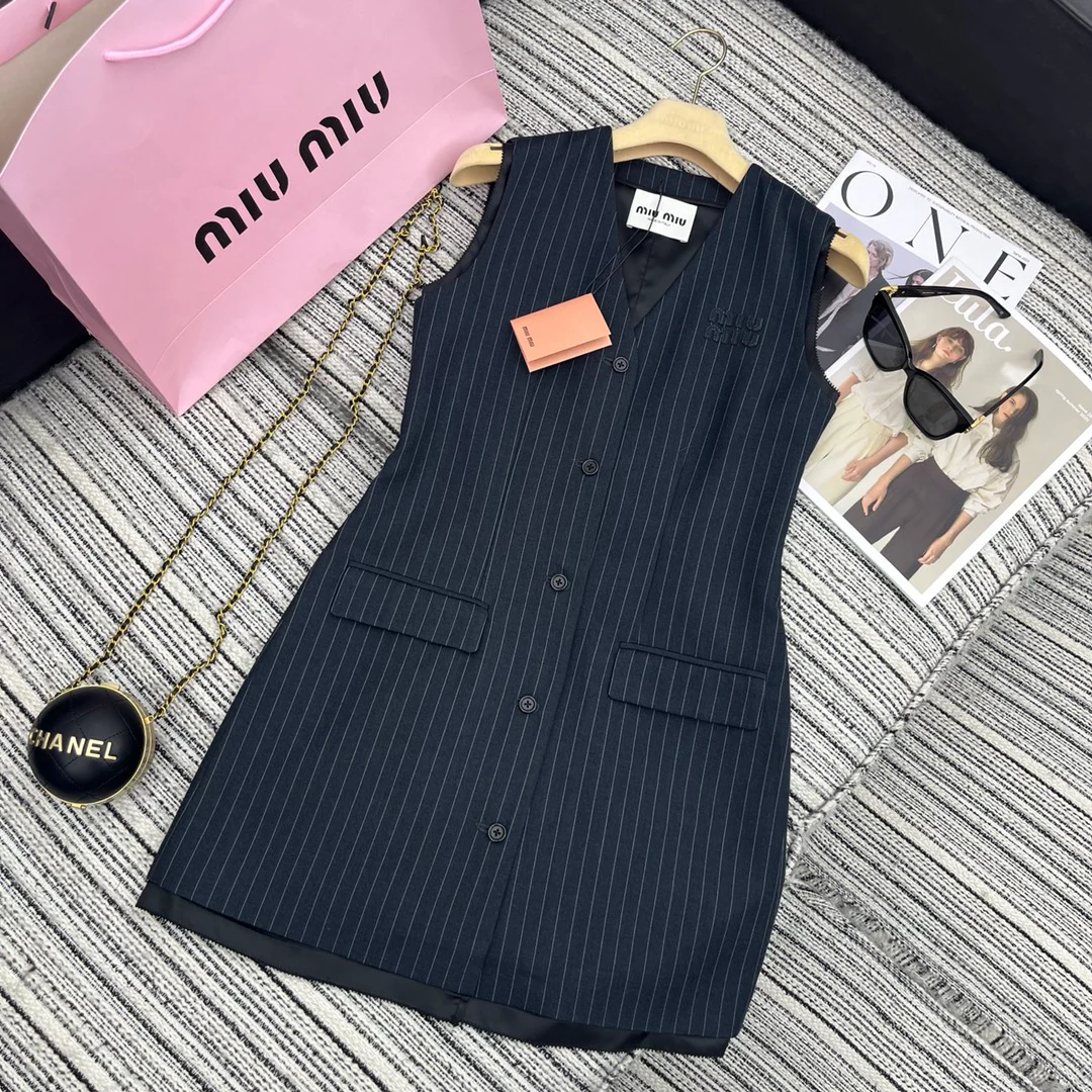 Miu Miu - 2404 - Новый комплект из двух частей: полосатый жилет и платье - Черный