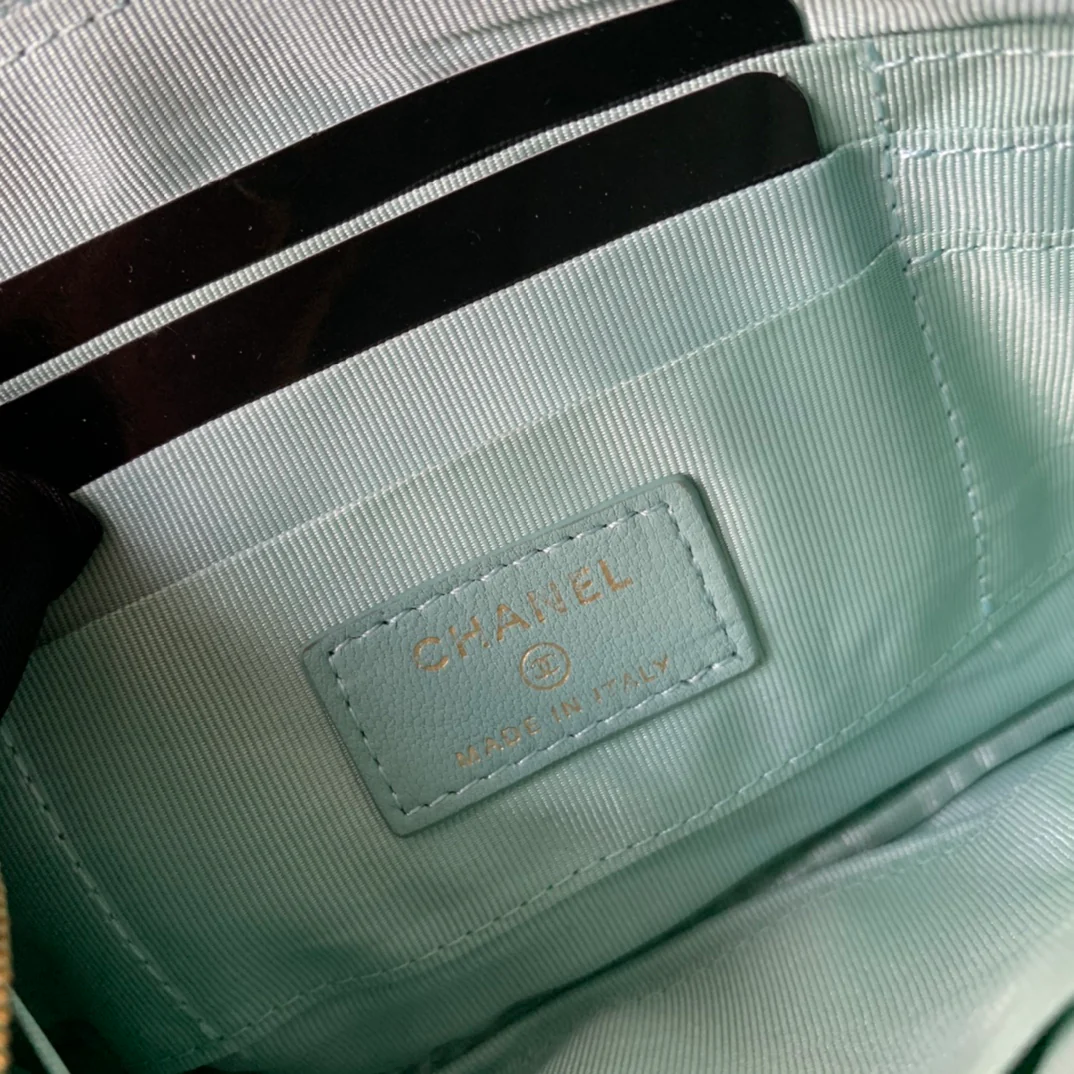 Большой клетчатый кошелек Chanel из овечьей кожи, серия 19 - 2 шт.