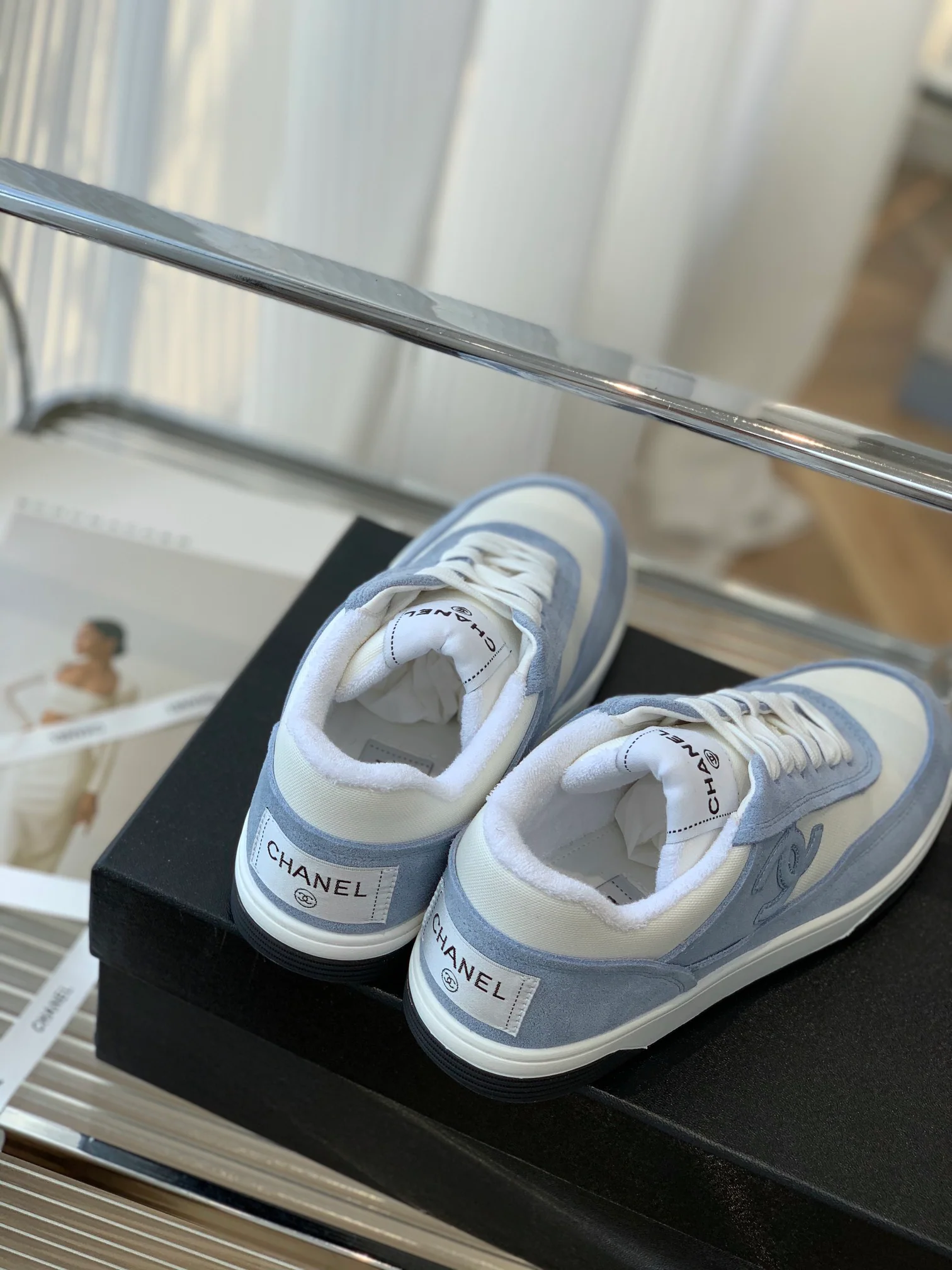 Кроссовки Chanel из парусины - синие