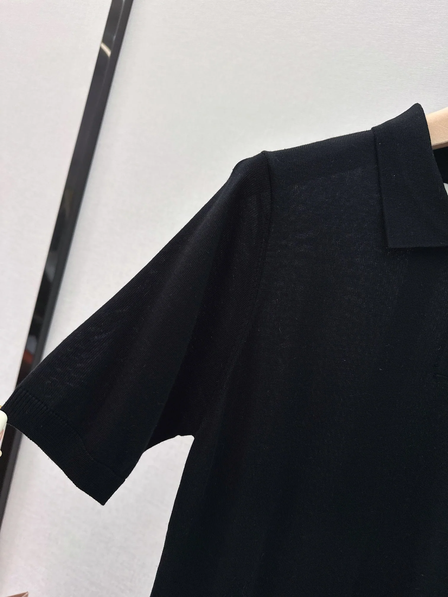 Miu Miu - 2404 - 24ss Весенне-летний новый вязаный свитер-поло - Черный