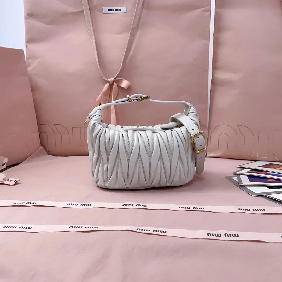 Сумка для ланча Miu Miu-5ne026-matelasse с вышивкой, мини, белая.