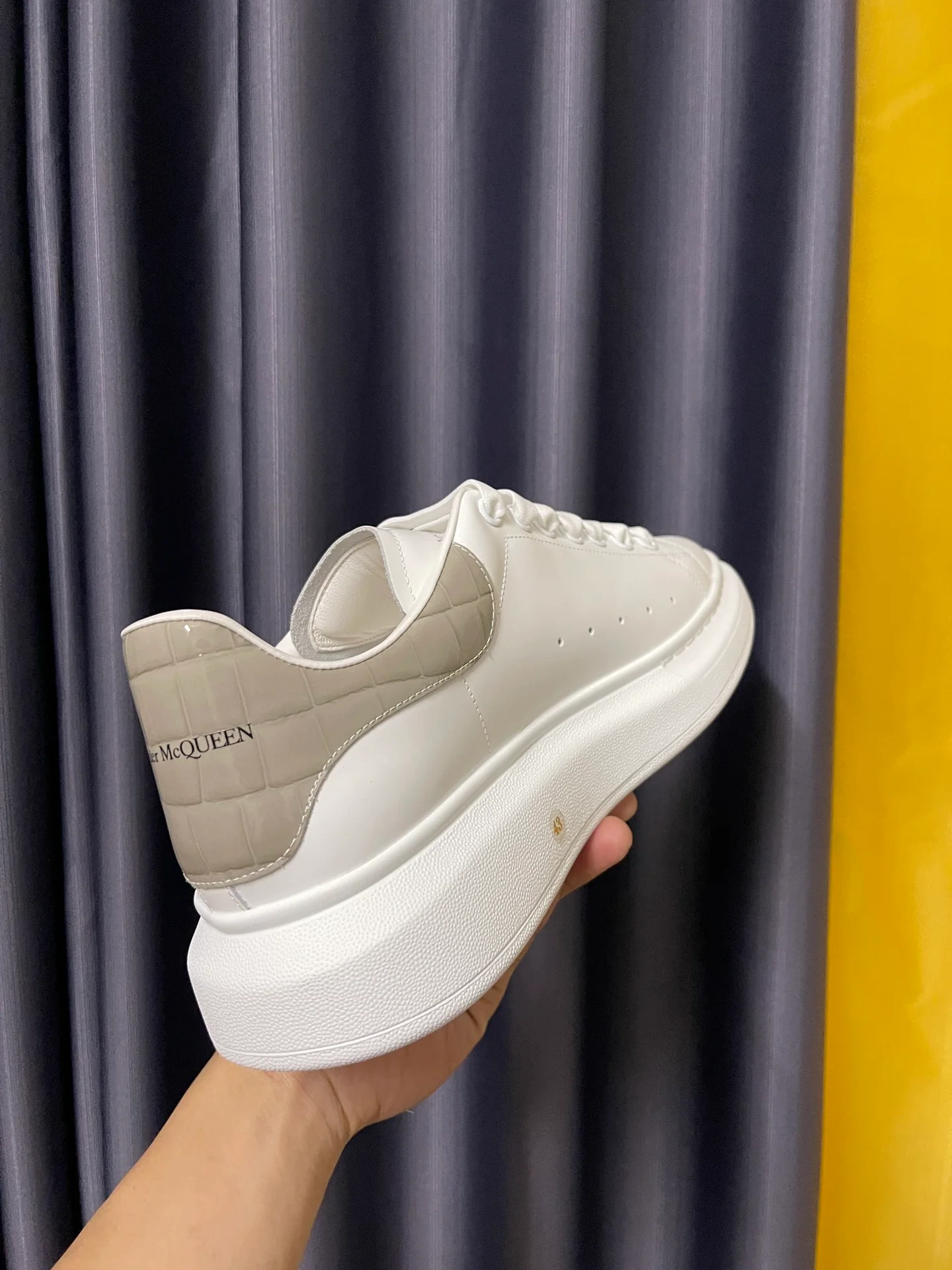 Классические белые кроссовки McQueen - унисекс - серая клетка - премиум-издание