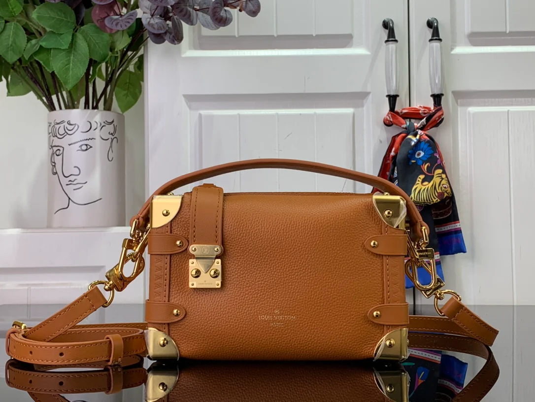 m83080-LV-side-trunk-pm chain bag-brown