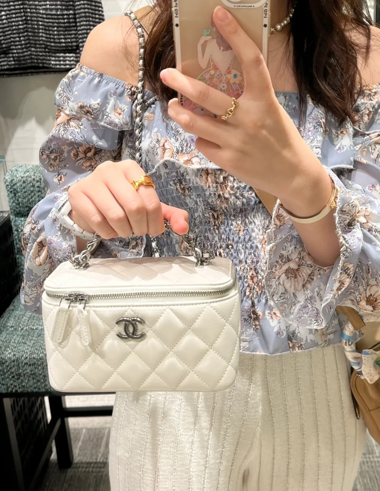 Chanel - Длинная сумка-коробка - Белая