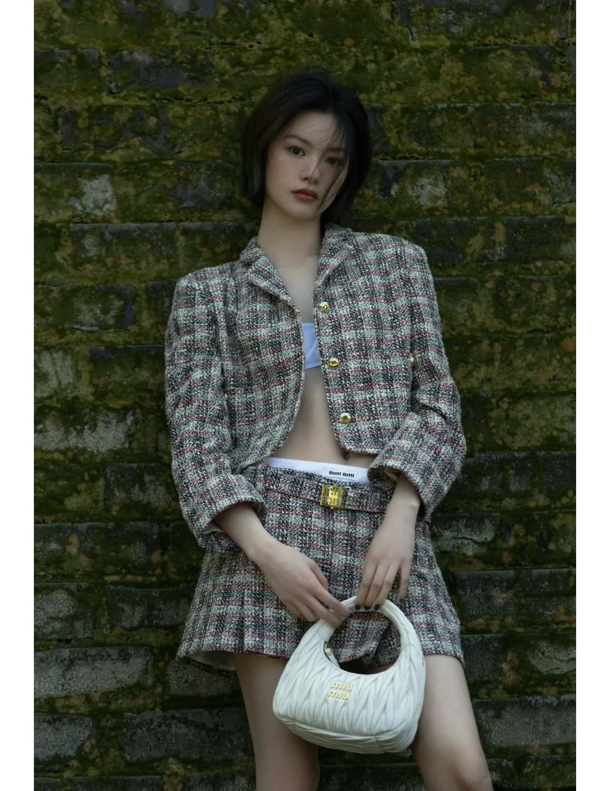 Сумка Miu Miu Wander — маленькая, из овечьей кожи — носите и делитесь с другими.