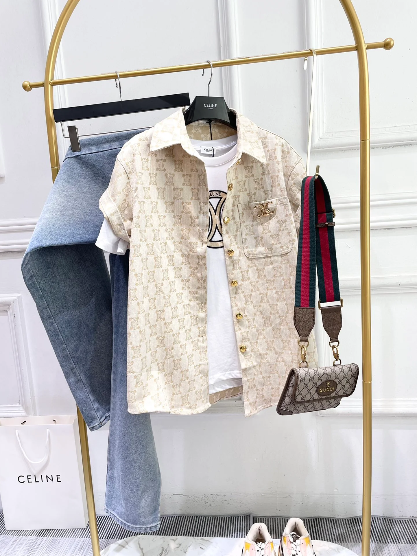 Джинсовая рубашка-куртка Celine-2404 с жаккардовым узором ?Триумфальная арка? — абрикосовый цвет.