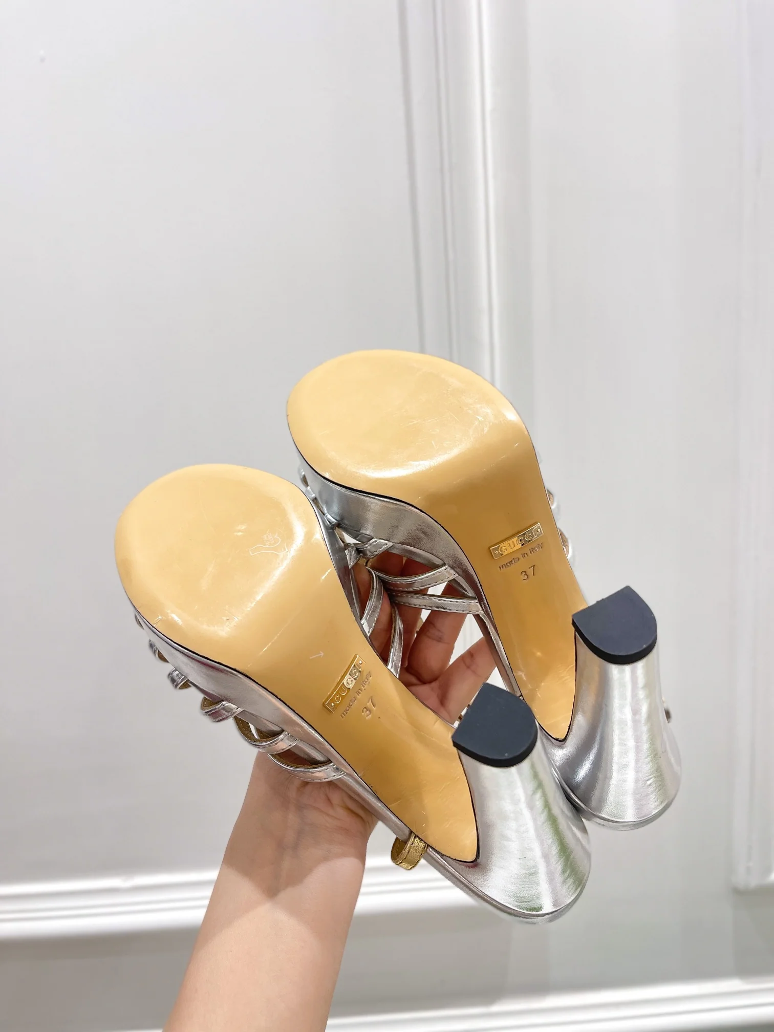 Сандалии/туфли на высоком каблуке Gucci