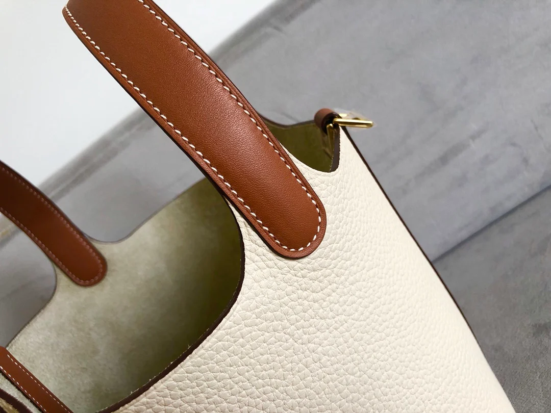 Часы Hermes Picotin 18tc Milkshake White с золотой и коричневой отделкой - золотая пряжка