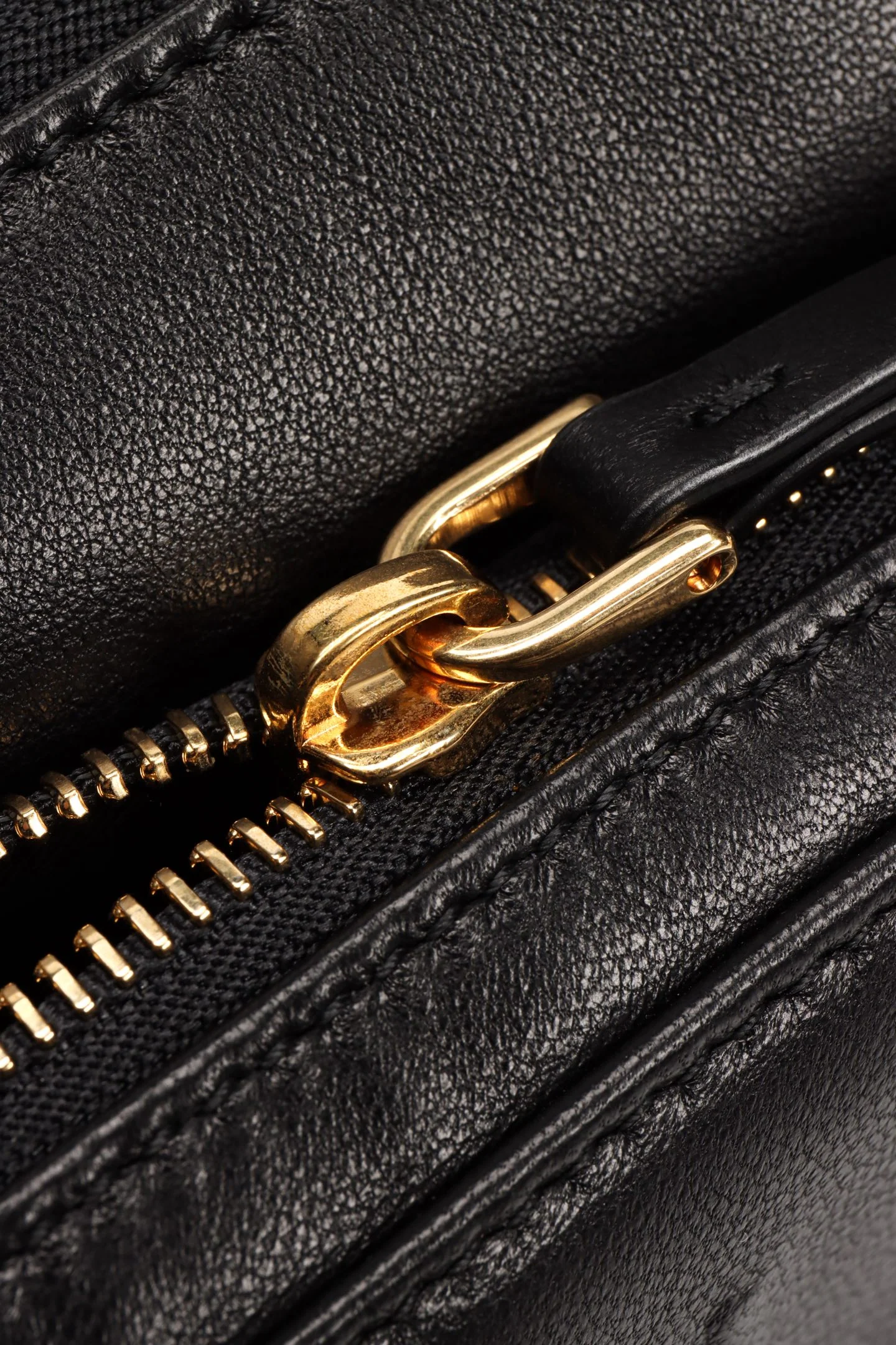 Miu Miu - Сумка-клатч из кожи наппа