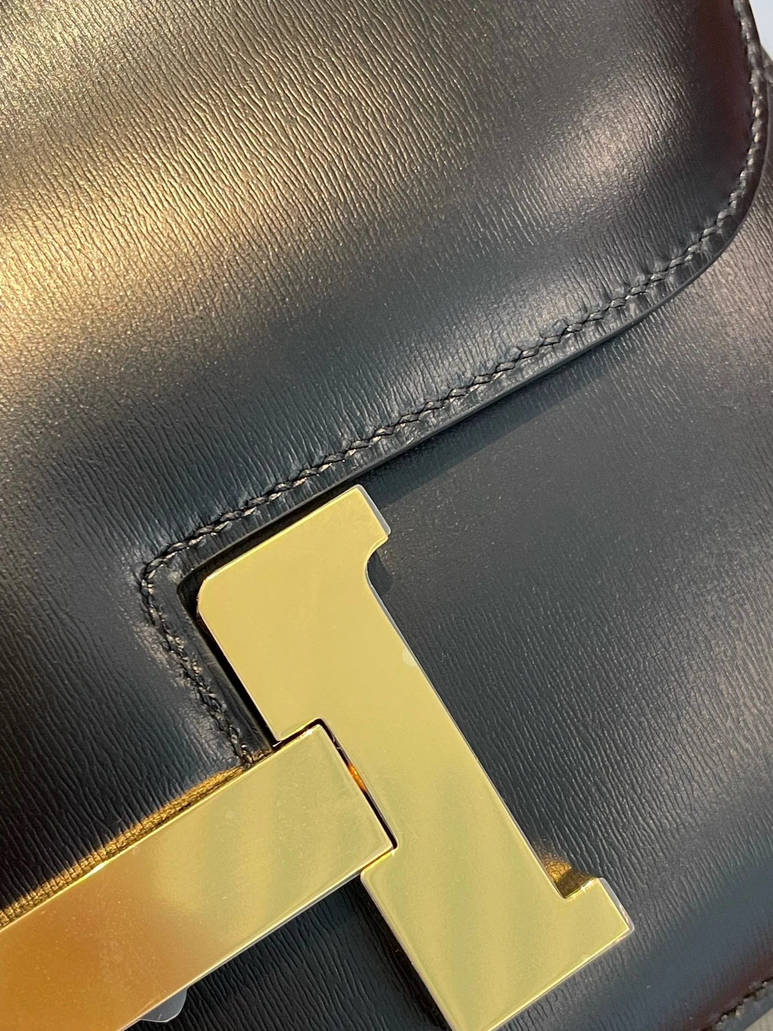 Коробочка Hermes Constance 24 - черная с золотой пряжкой