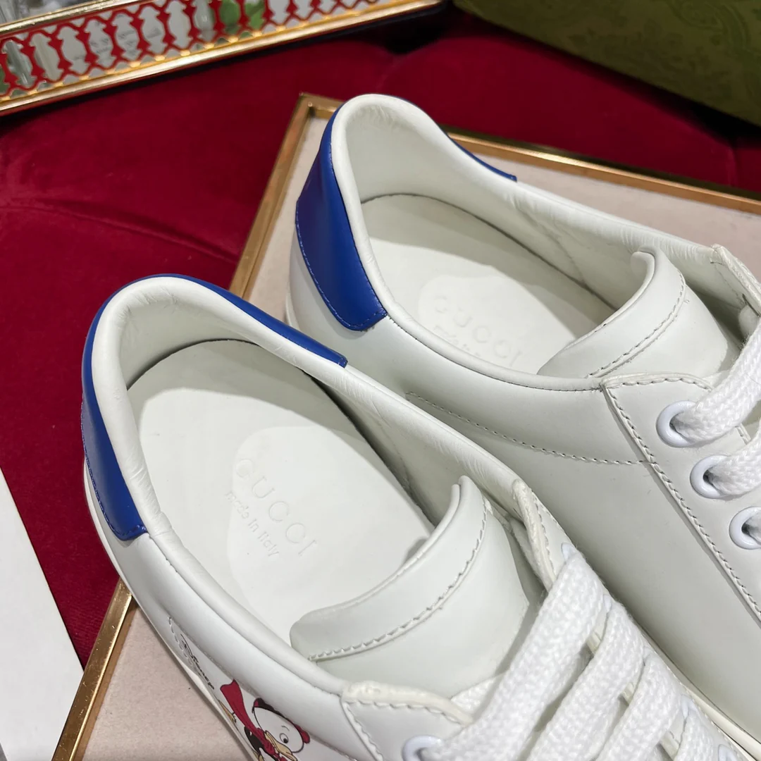 Gucci - Классические кроссовки - Обувь для скейтбординга - Коллекция с Дональдом Даком - Белые кроссовки