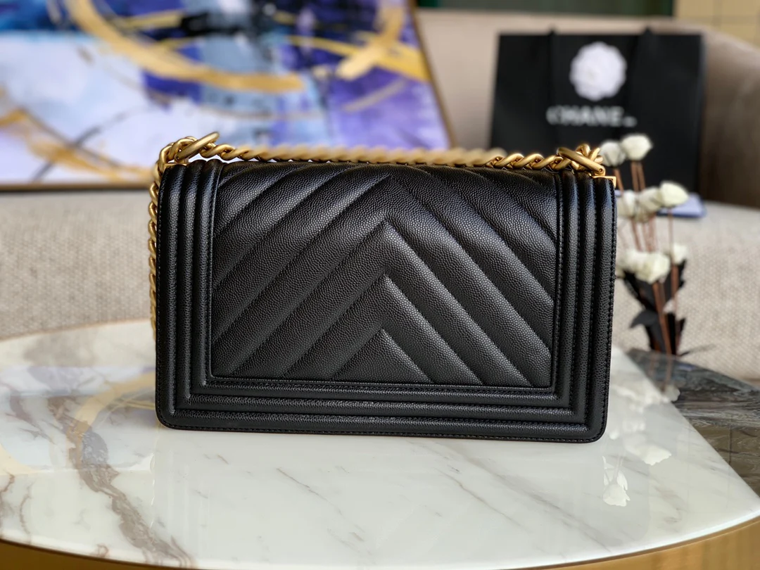Chanel-boy-25cm-8
