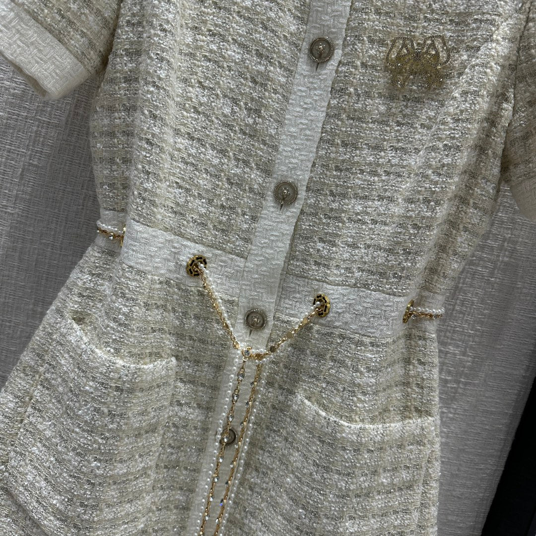 Chanel 2403 — Элегантный и изысканный жакет с двусторонним дизайном.