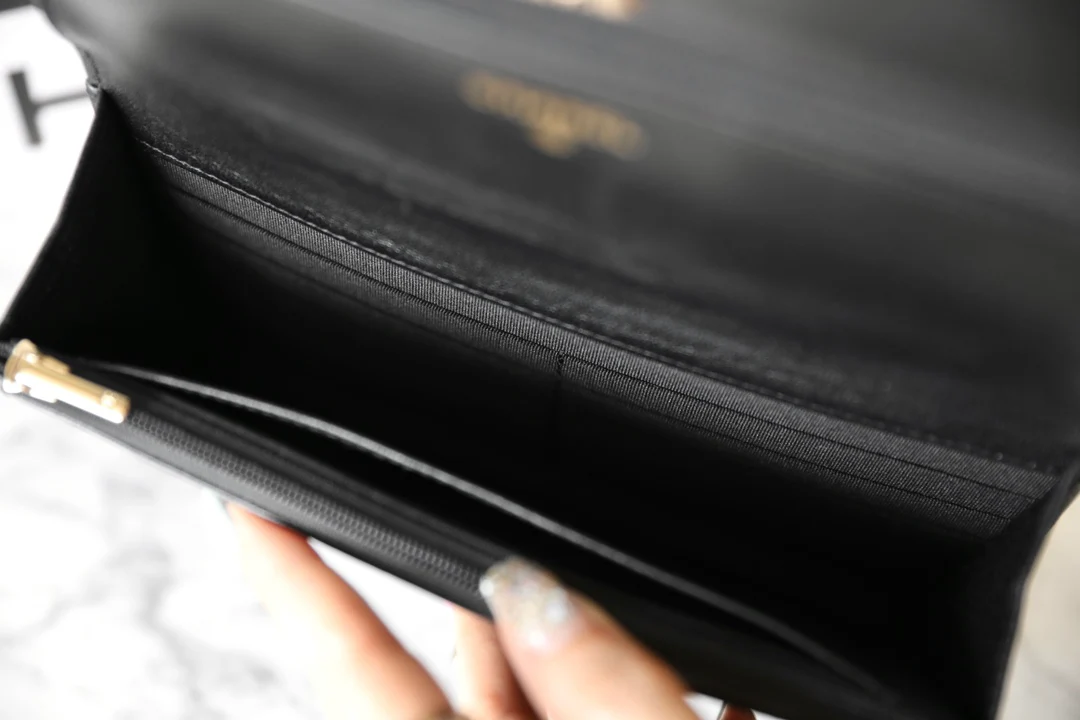 Chanel - Жемчужная сумочка WOC - Черная