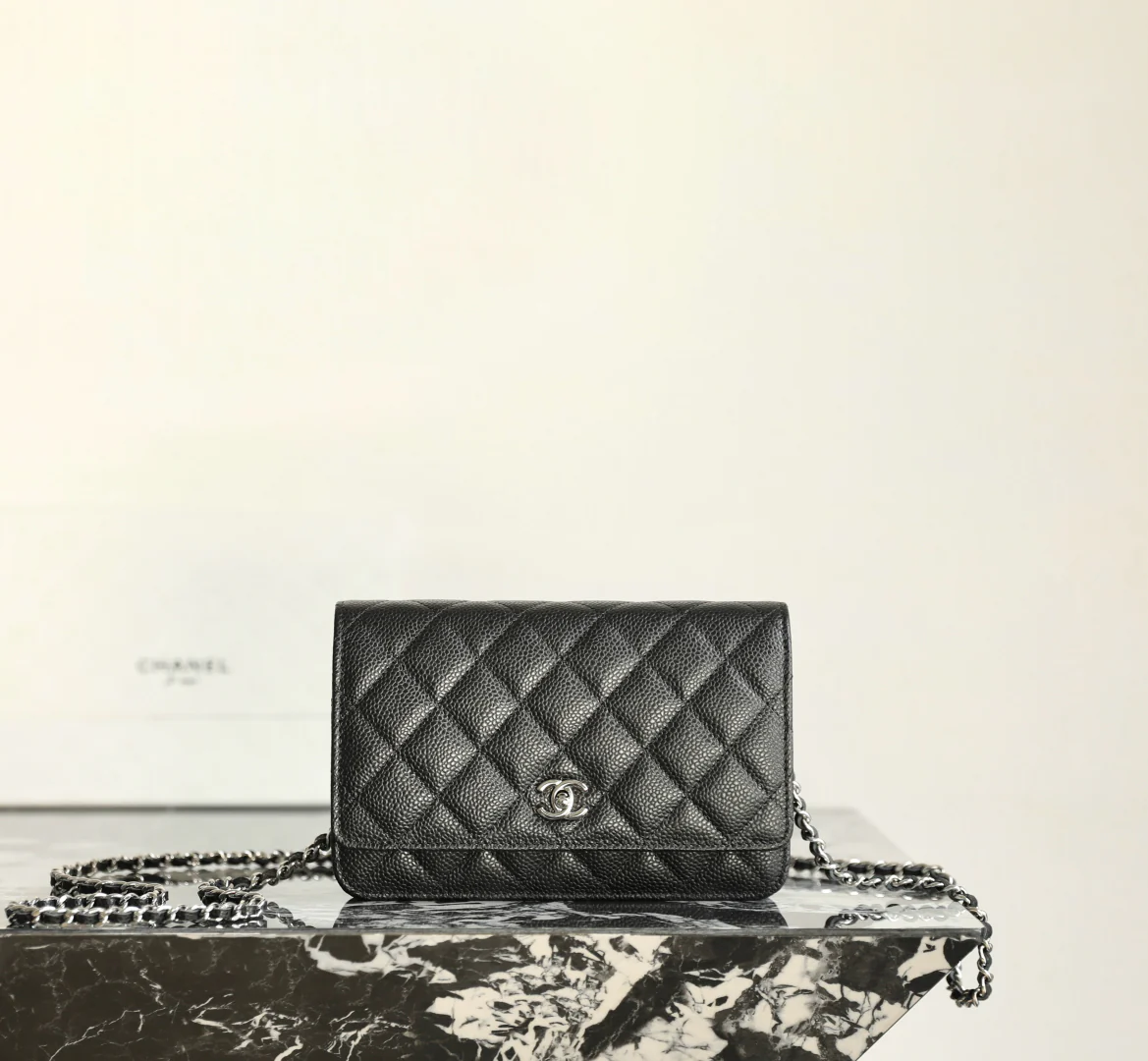 Chanel WOC Черное золото