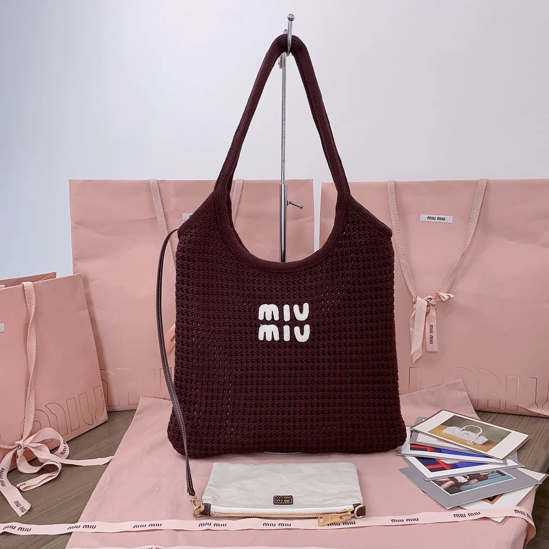 Вязаная хлопковая сумка-тоут Miu Miu 5bg231, темно-коричневая.