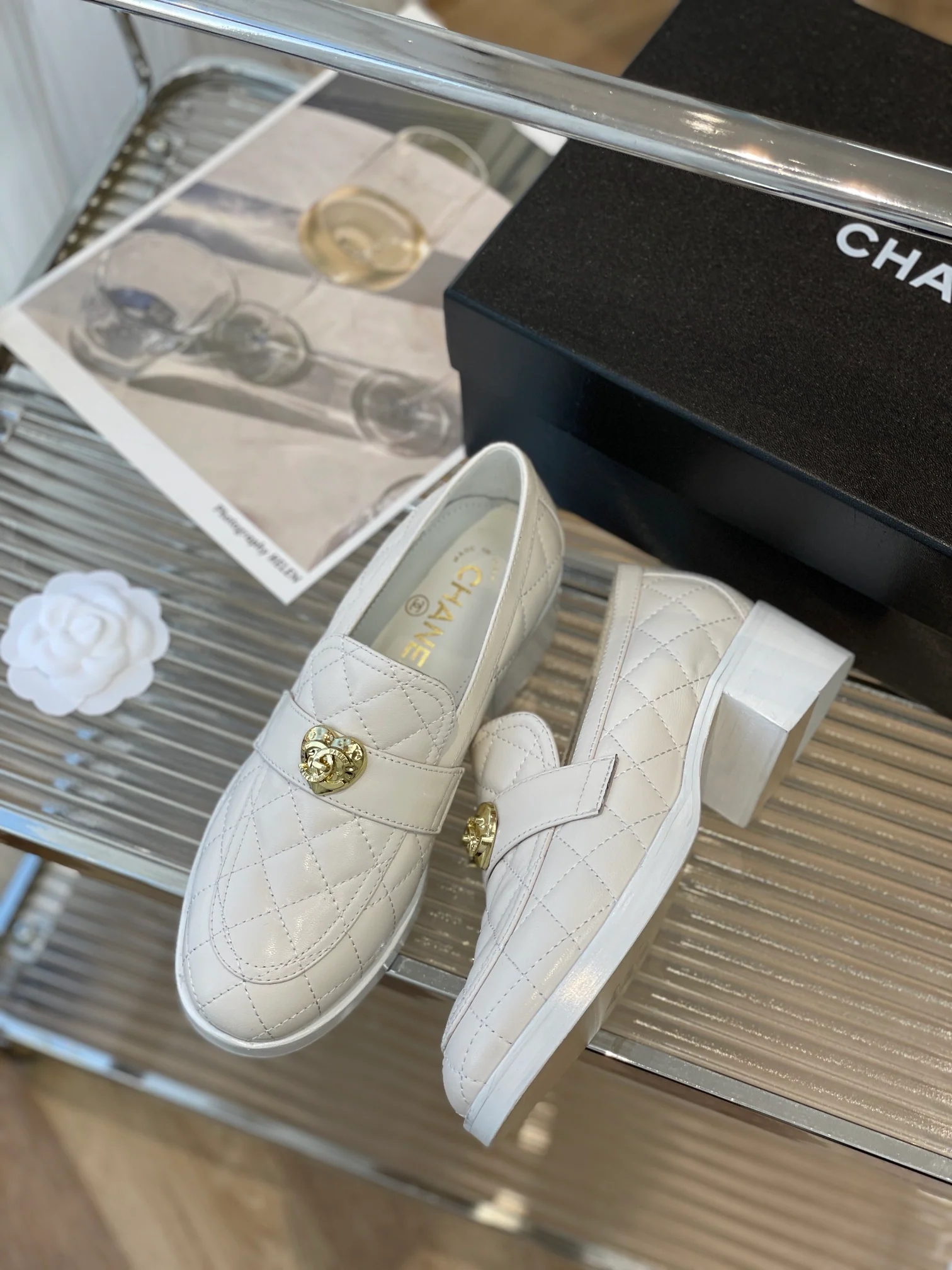 Новинка весеннего сезона 2023 от Chanel - Акростикс - Белый