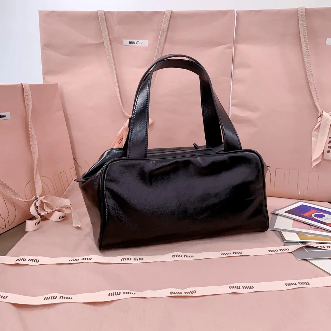 Сумка для боулинга Miu Miu-5bb182, подмышечная, черная.