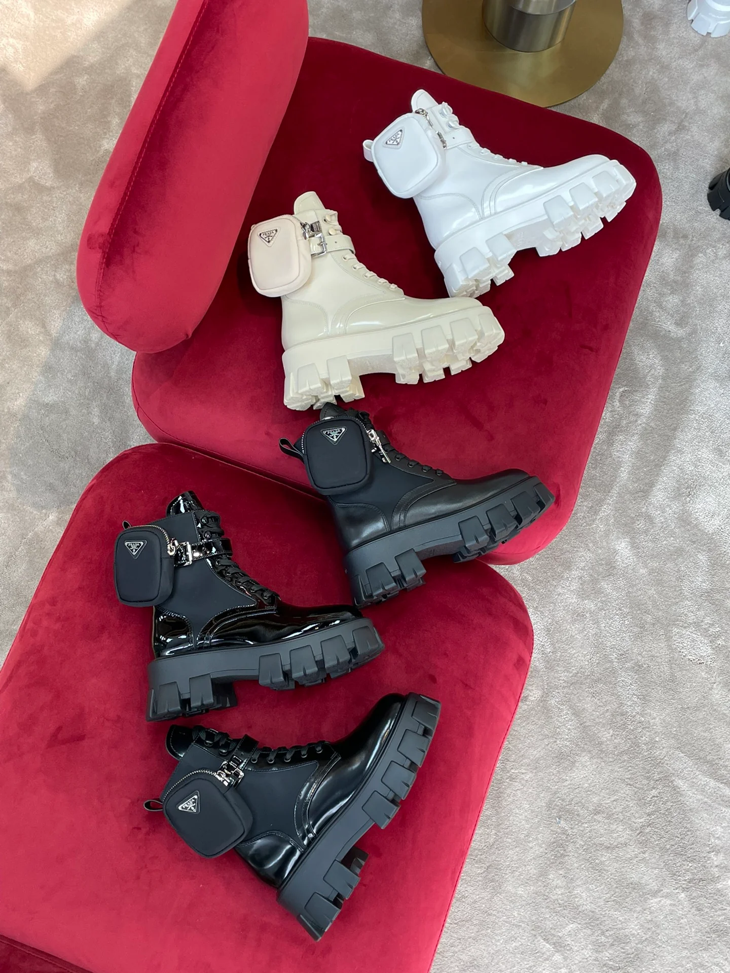Тактические ботинки Prada 2024 — изображение из коллекции