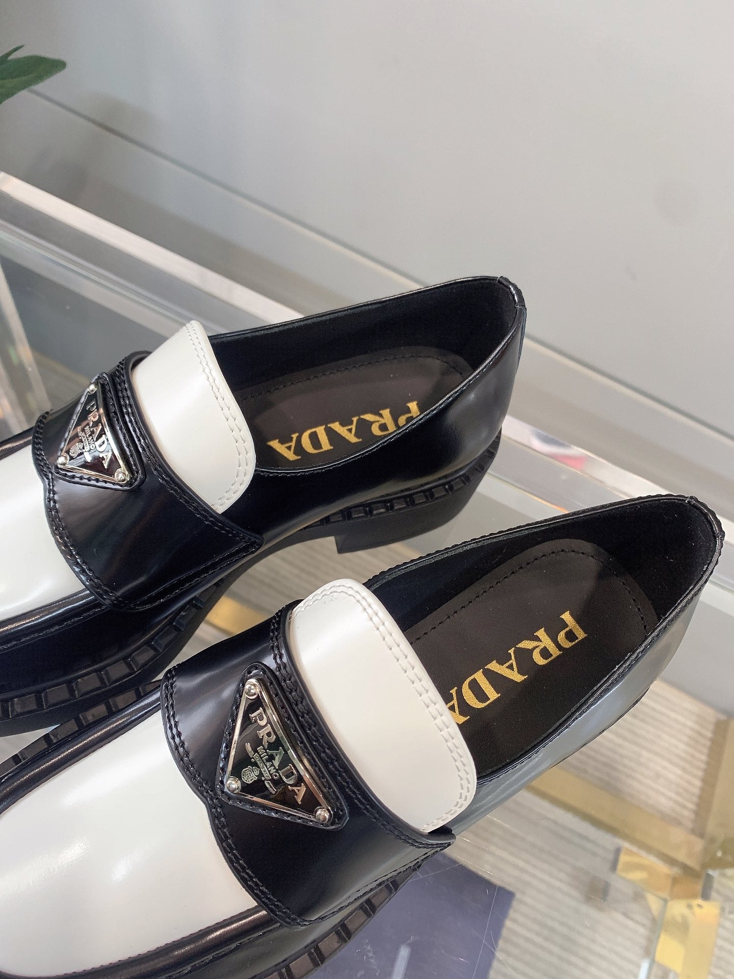 Лоферы на платформе Prada - 1