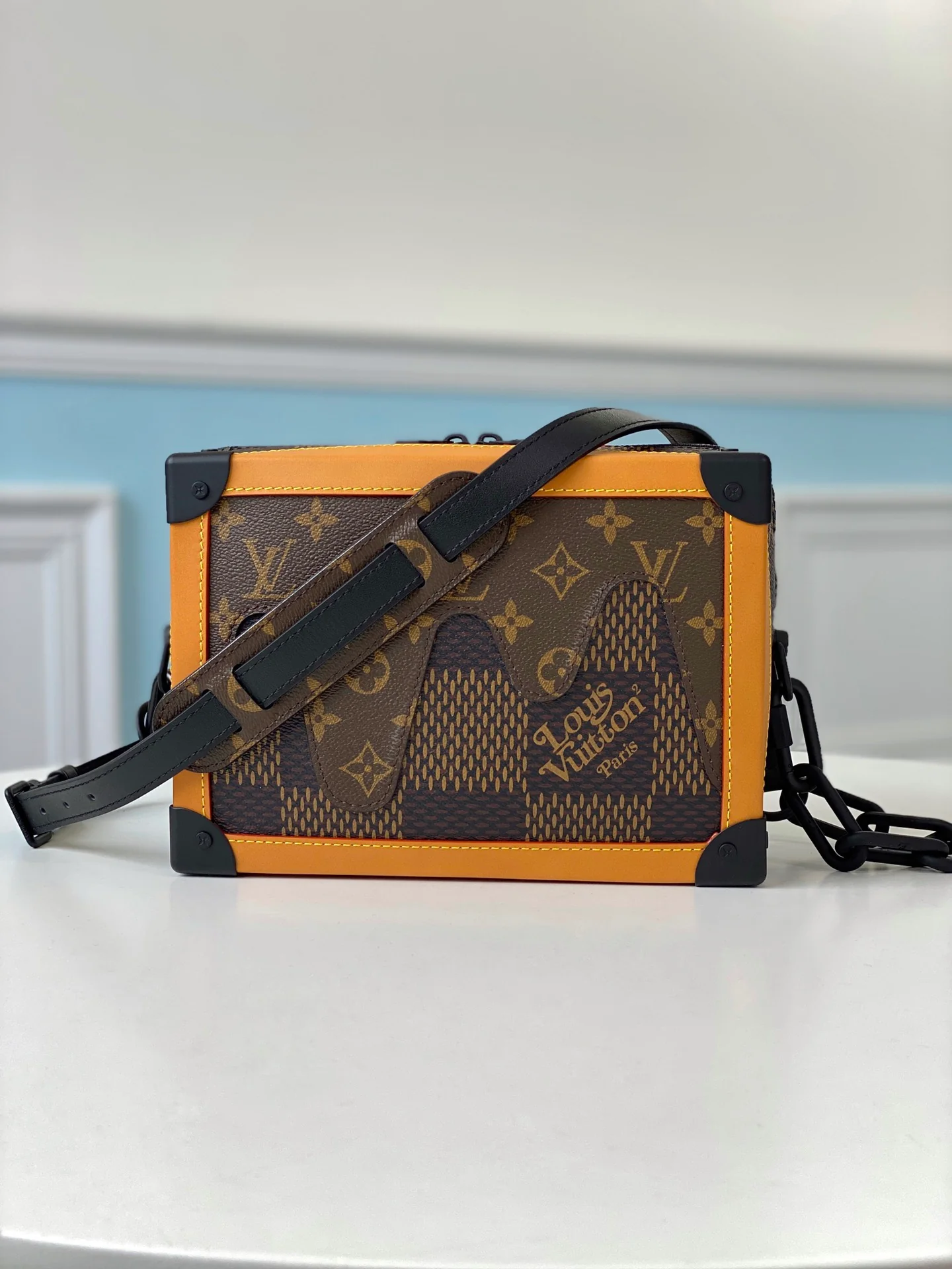lv-n40381-soft-trunk-chain bag