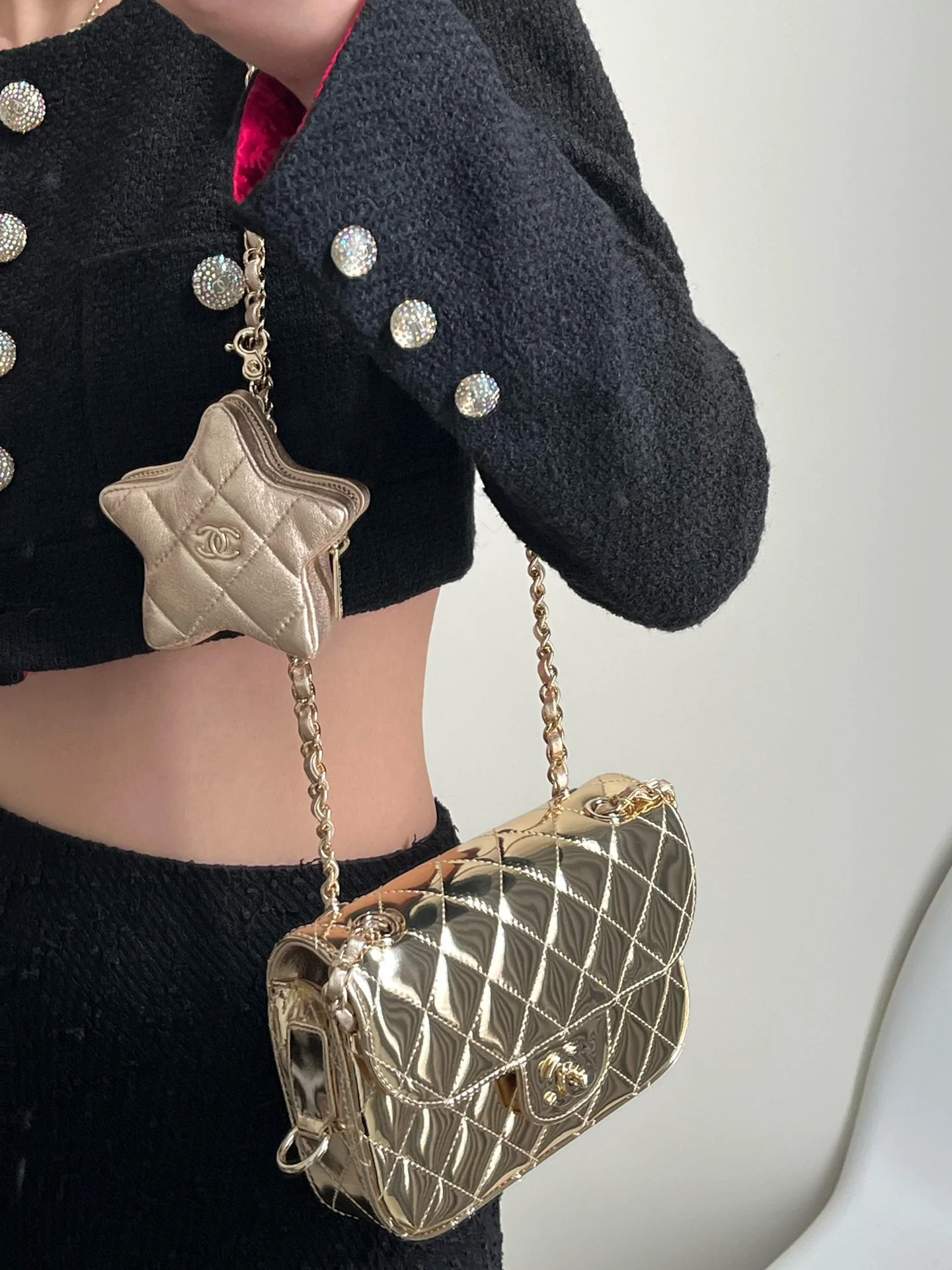 Весенняя коллекция Chanel 24c - Золотой кошелек для монет со звездным узором