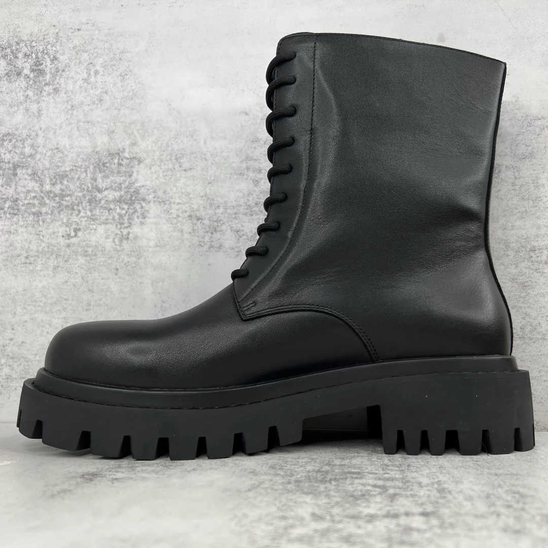 Повседневные ботинки Balenciaga Strike 22s на платформе, шнуровки, полностью кожаные.