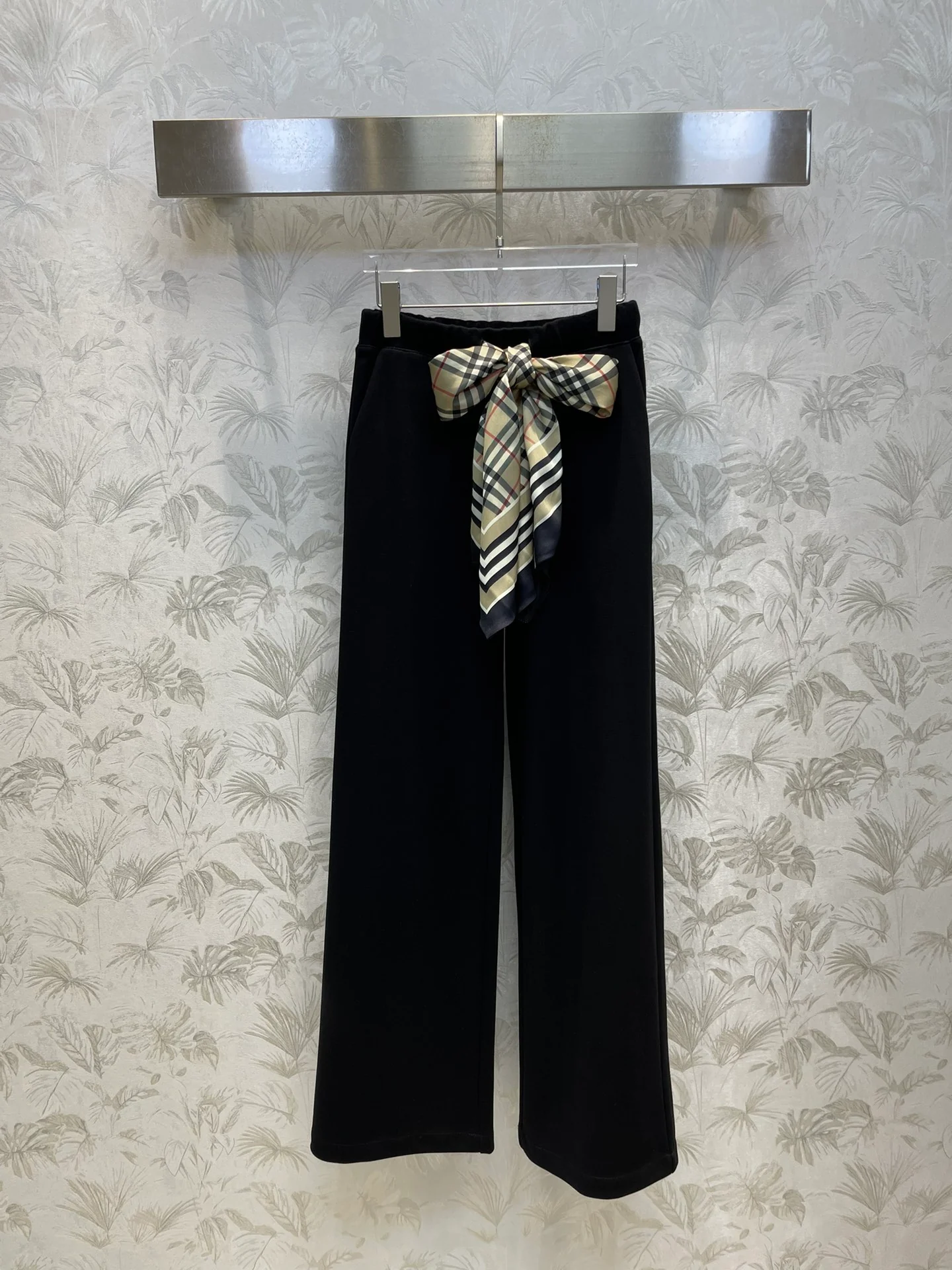 Брюки прямого кроя с широкими штанинами, шарф, модель Burberry 2403 Classic Check