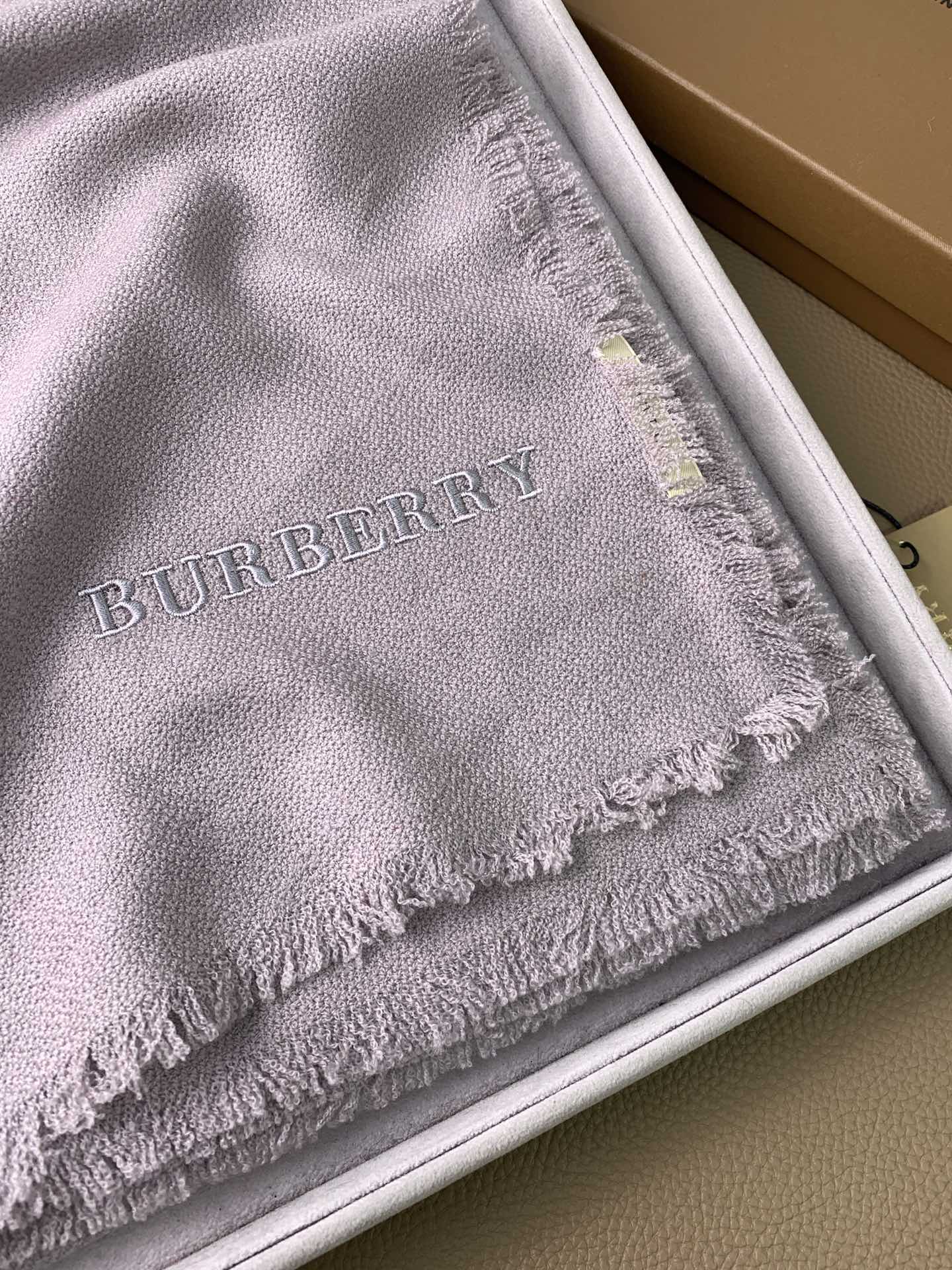 Однотонный шарф Burberry - 200 см - 85 см - 85 см - Кашемир - 15 см - Шелк - Серый