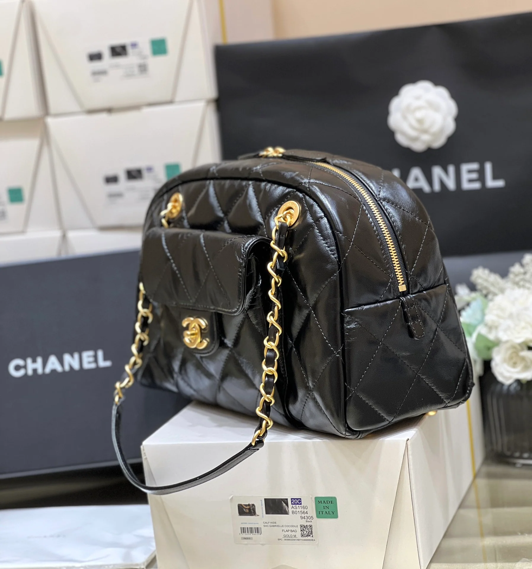 Маленькая сумка-боулинг Chanel 24a - черная