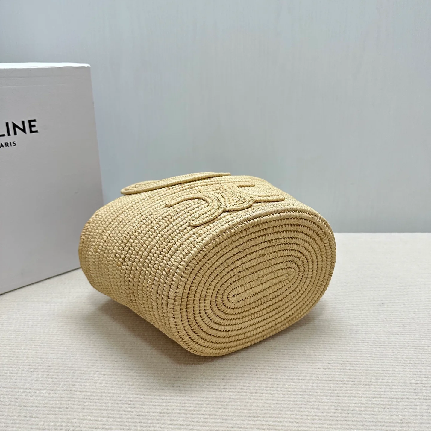 Плетеная сумка-корзина из селина и рафии