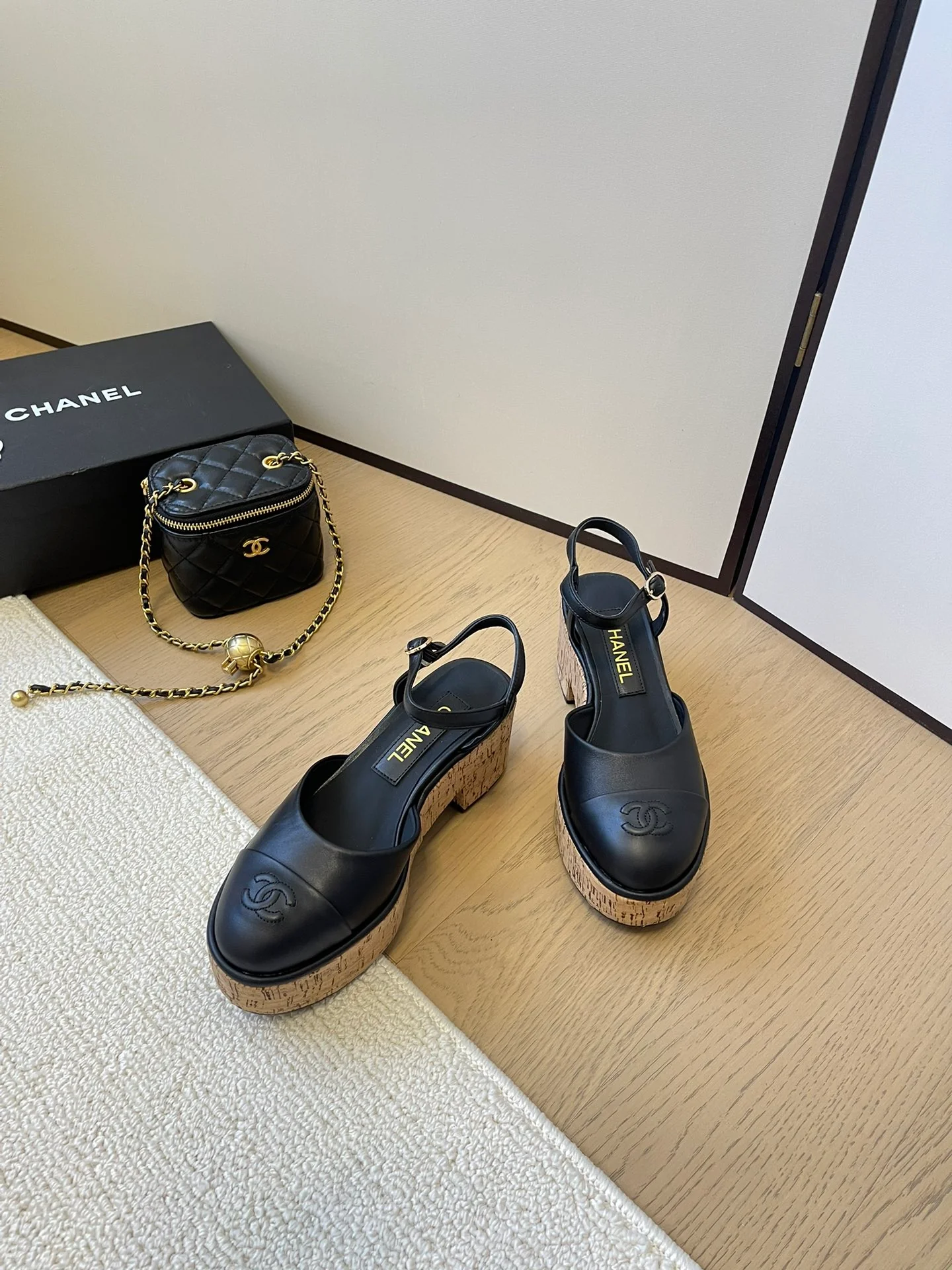 Туфли на платформе Chanel 2024 — черные